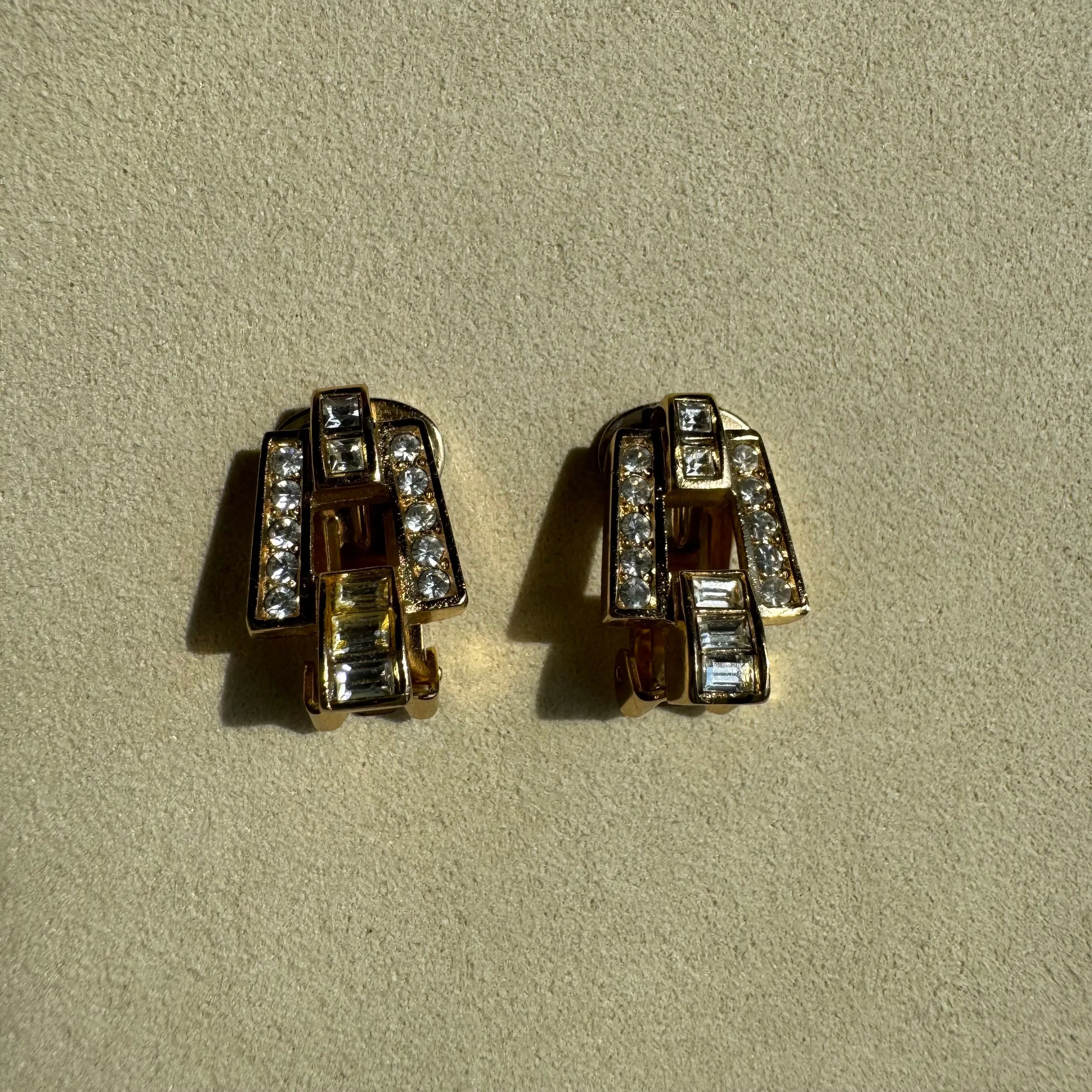 3ca6035e-5923-434e-bcdd-c83fbb48729a