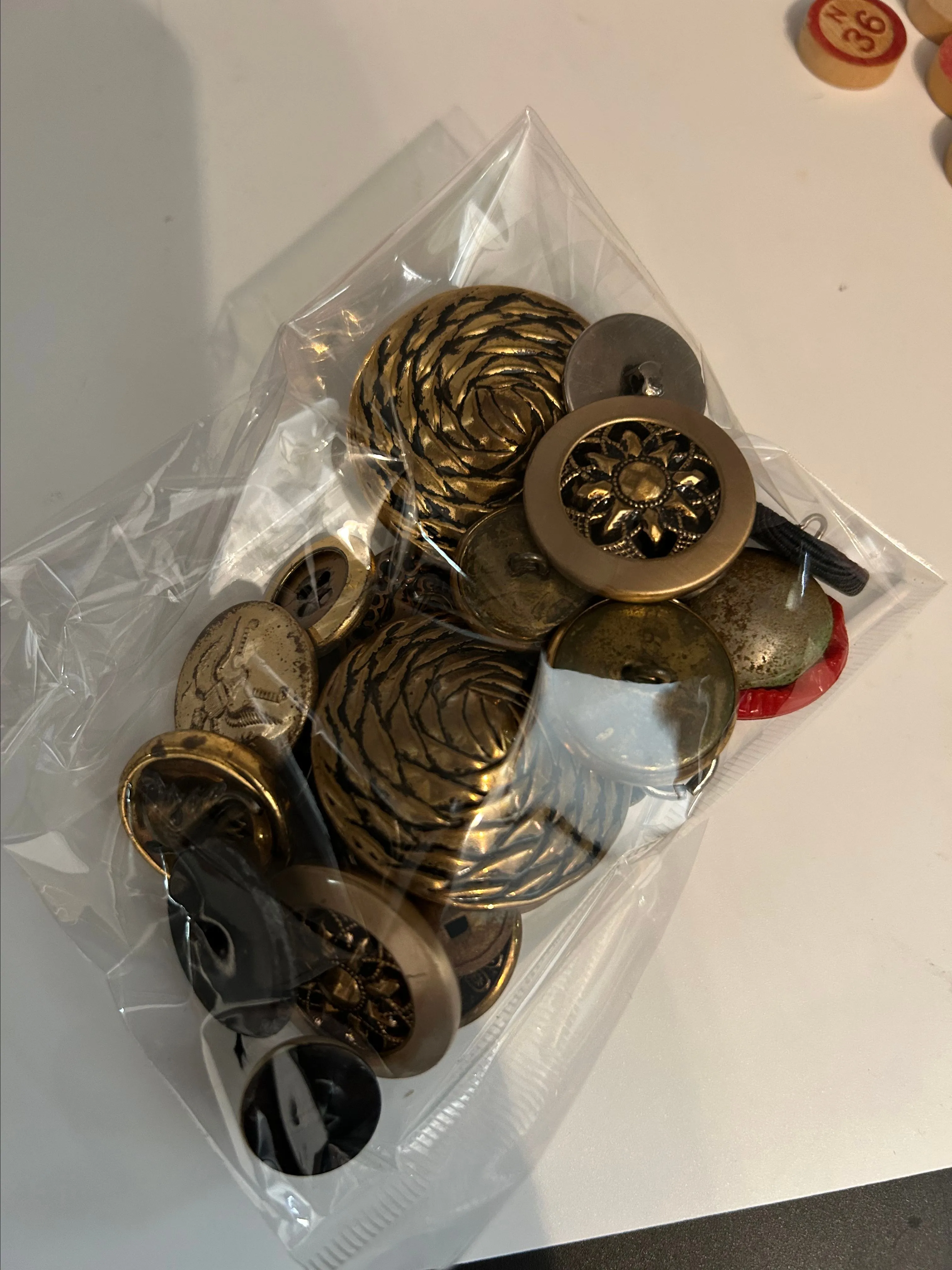 Product image for #22 Vintage Button Pack- Mixed Lot of Metal/Plastic Buttons