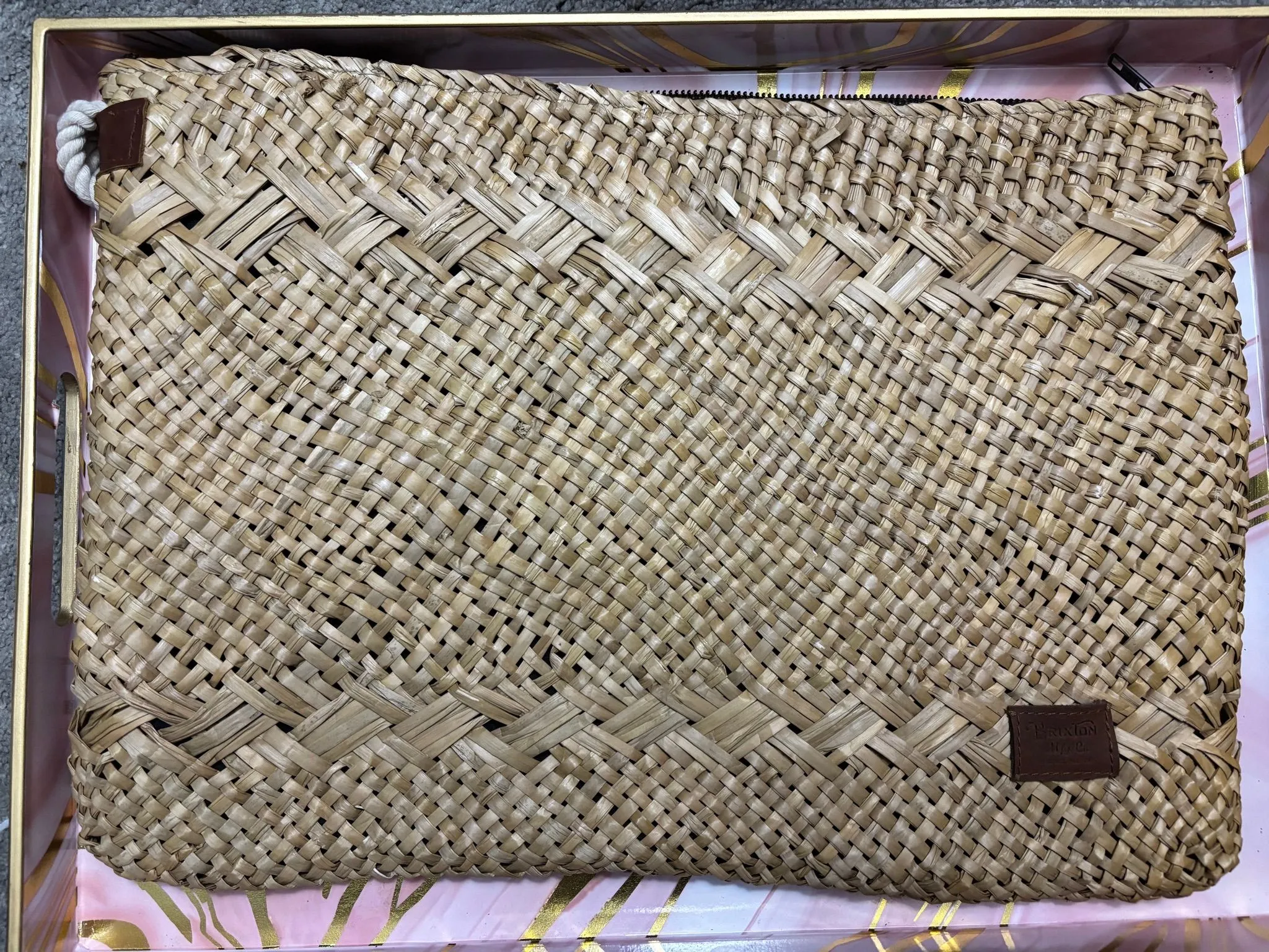 3d02a42a-5720-4bcd-a135-8bb28e67384e