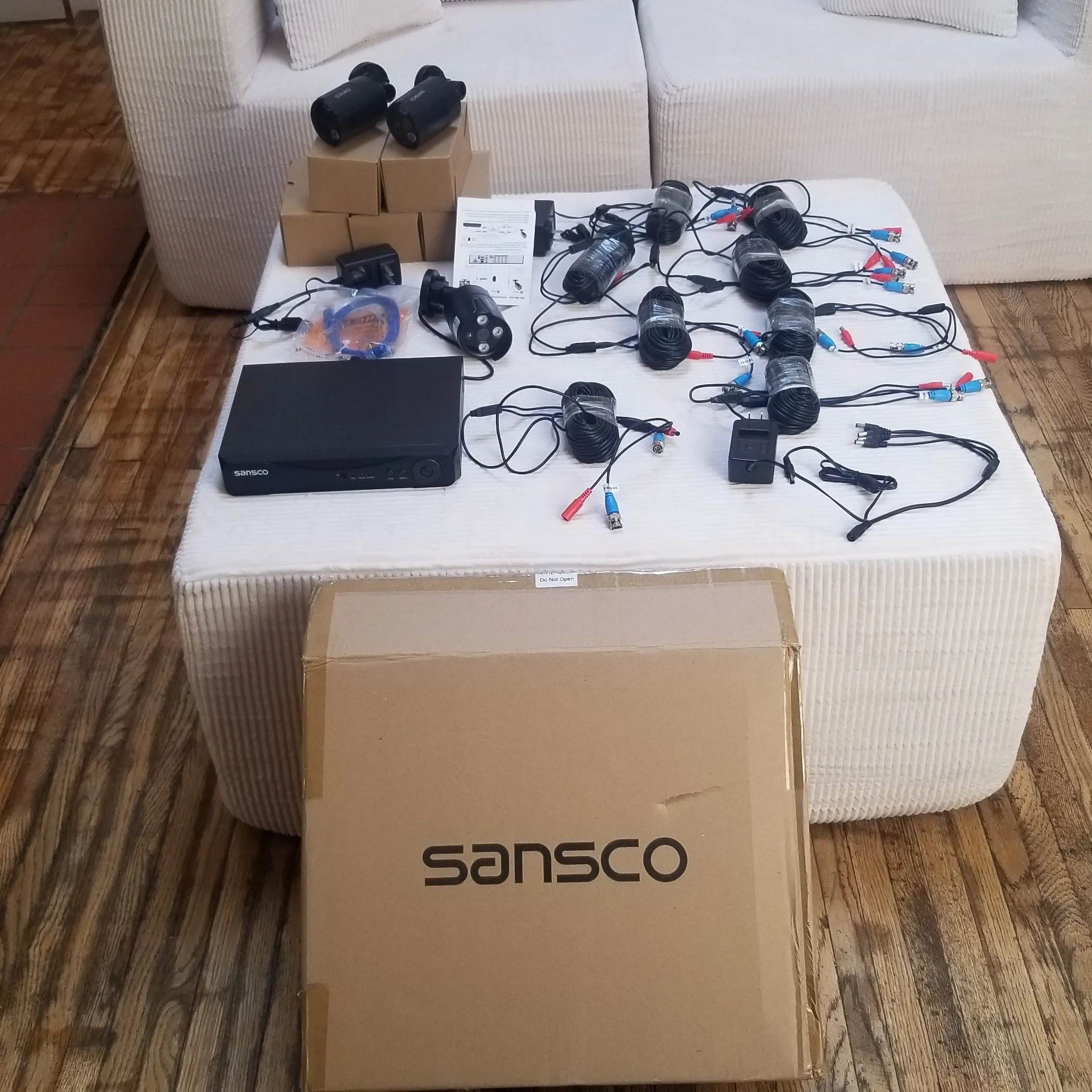 Product image for Video cameras  (Sansco)