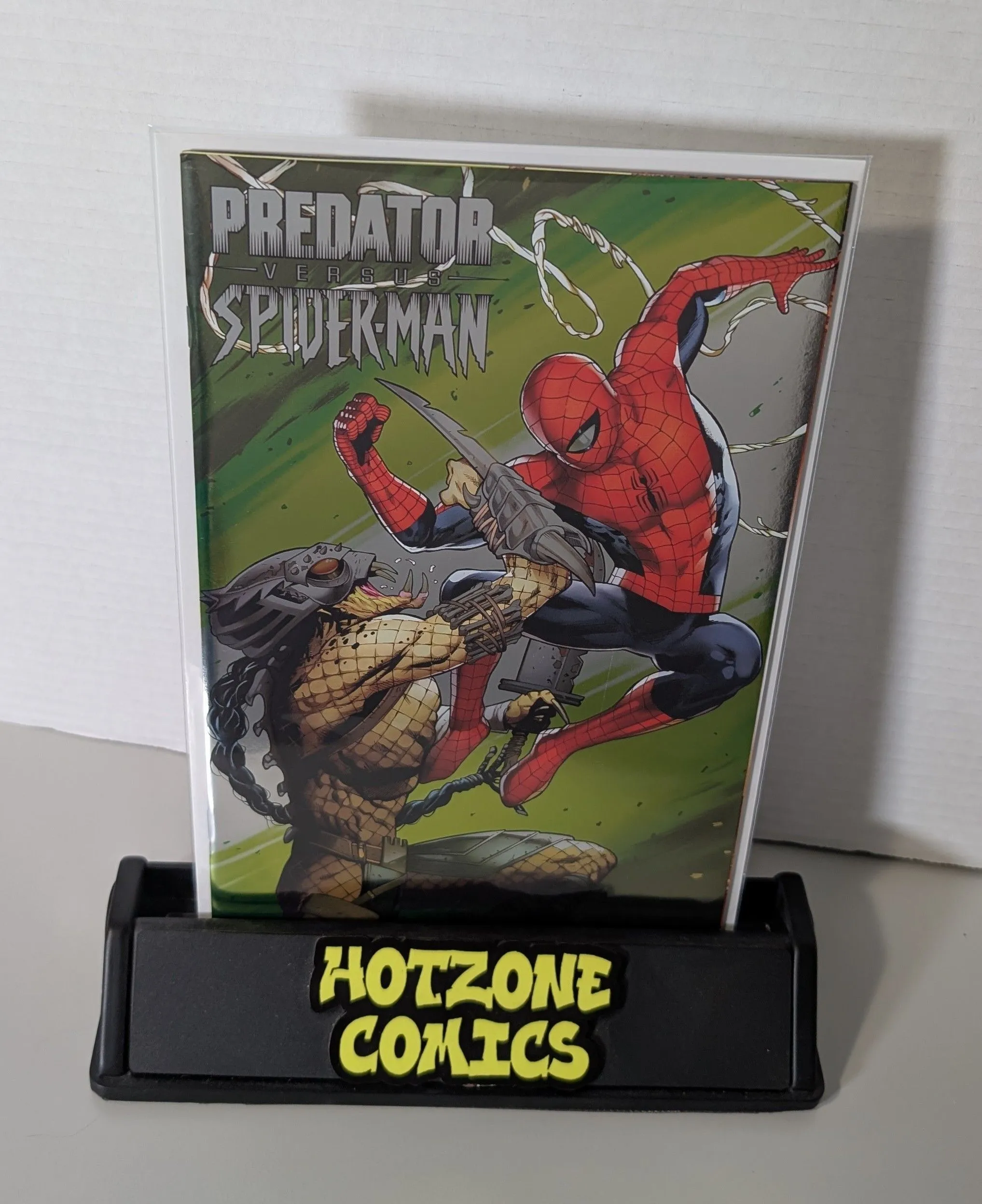Product image for Predator versus Spider-Man foil
