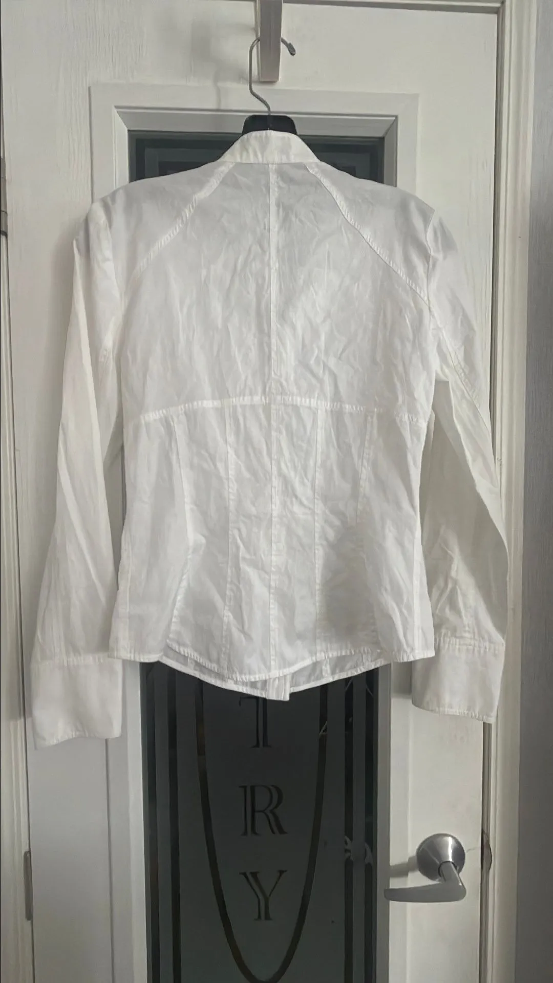 Listing Image Blurred Background