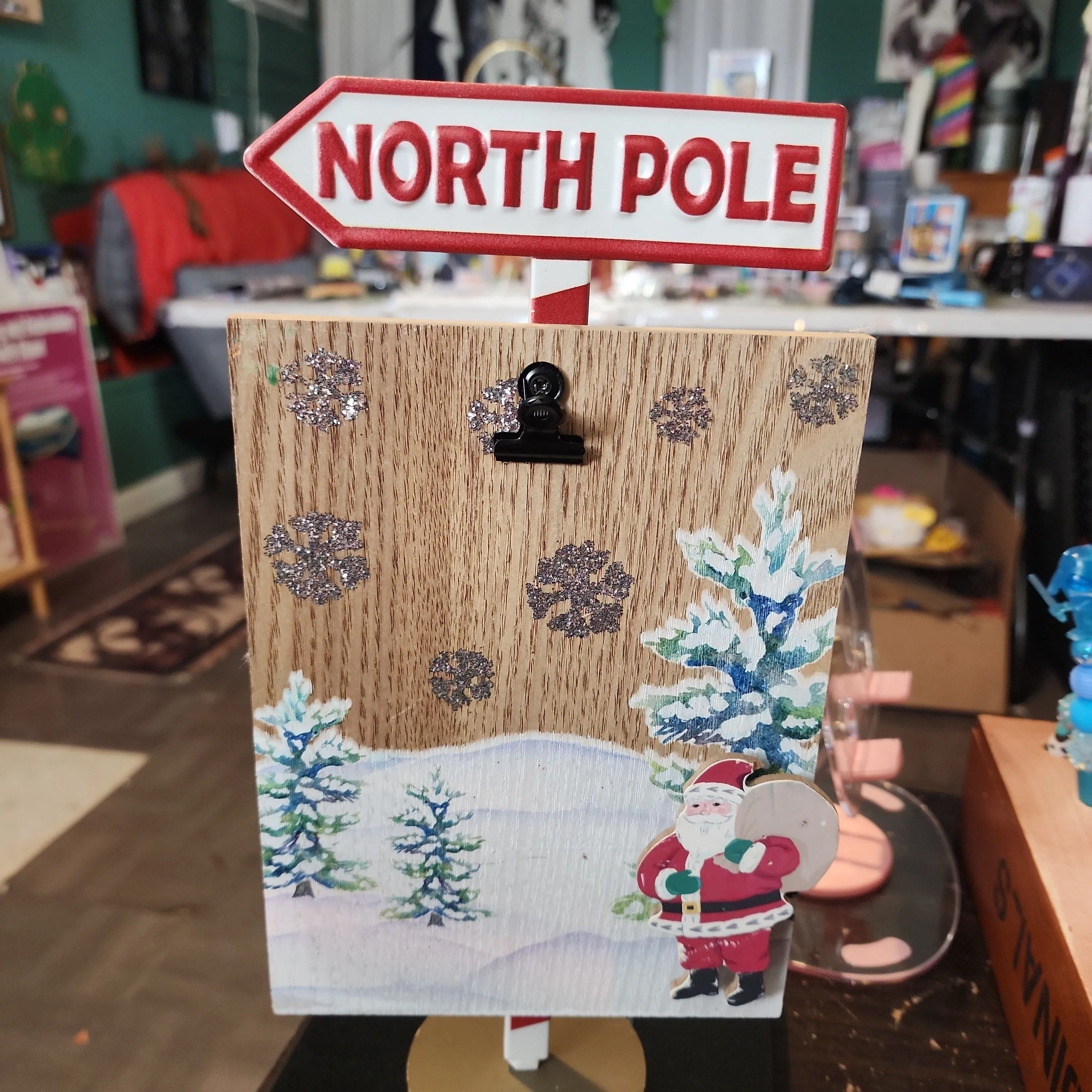 Product image for north pole clip sign