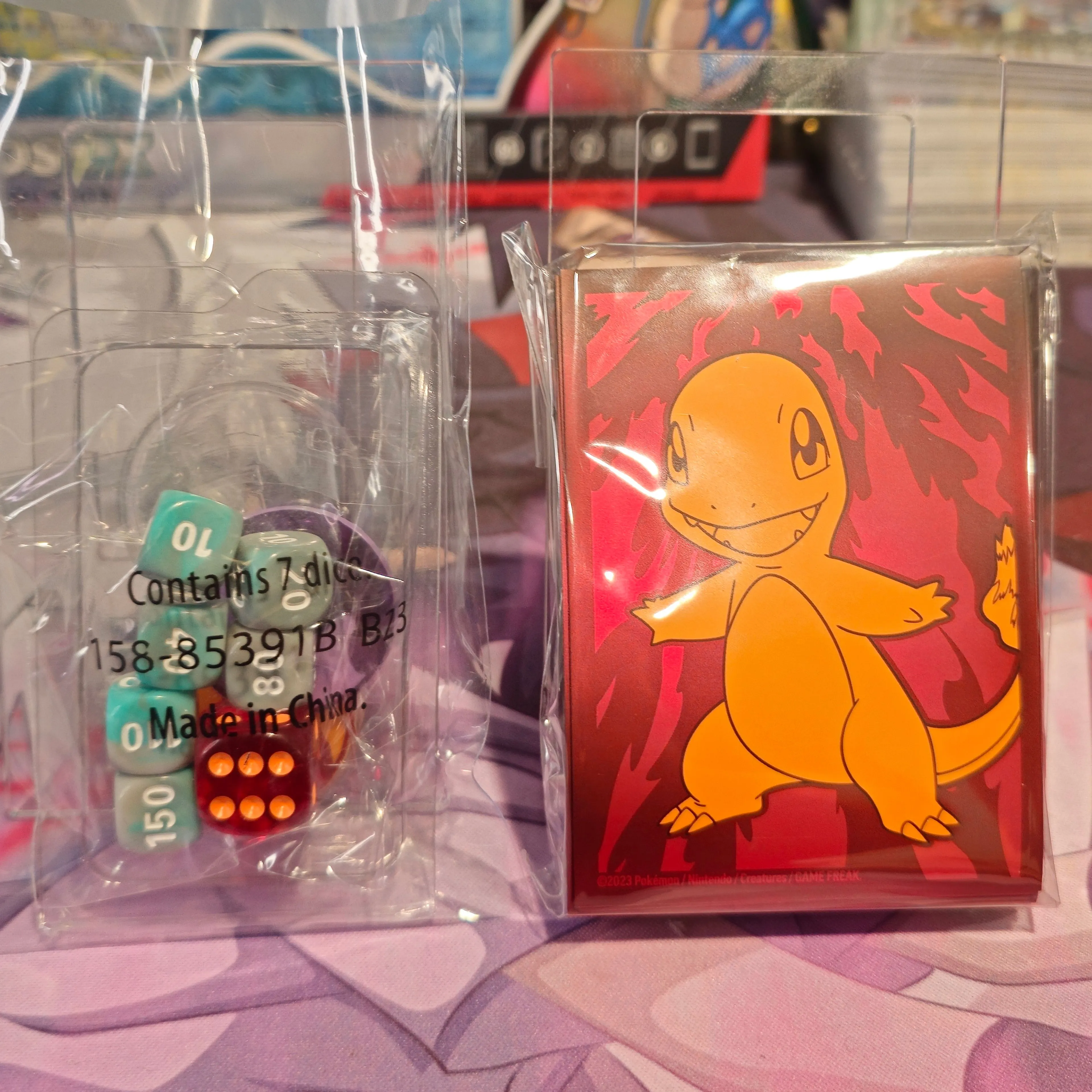 Product image for Pokemon Sleeve, Dice, damage dice and condition marker