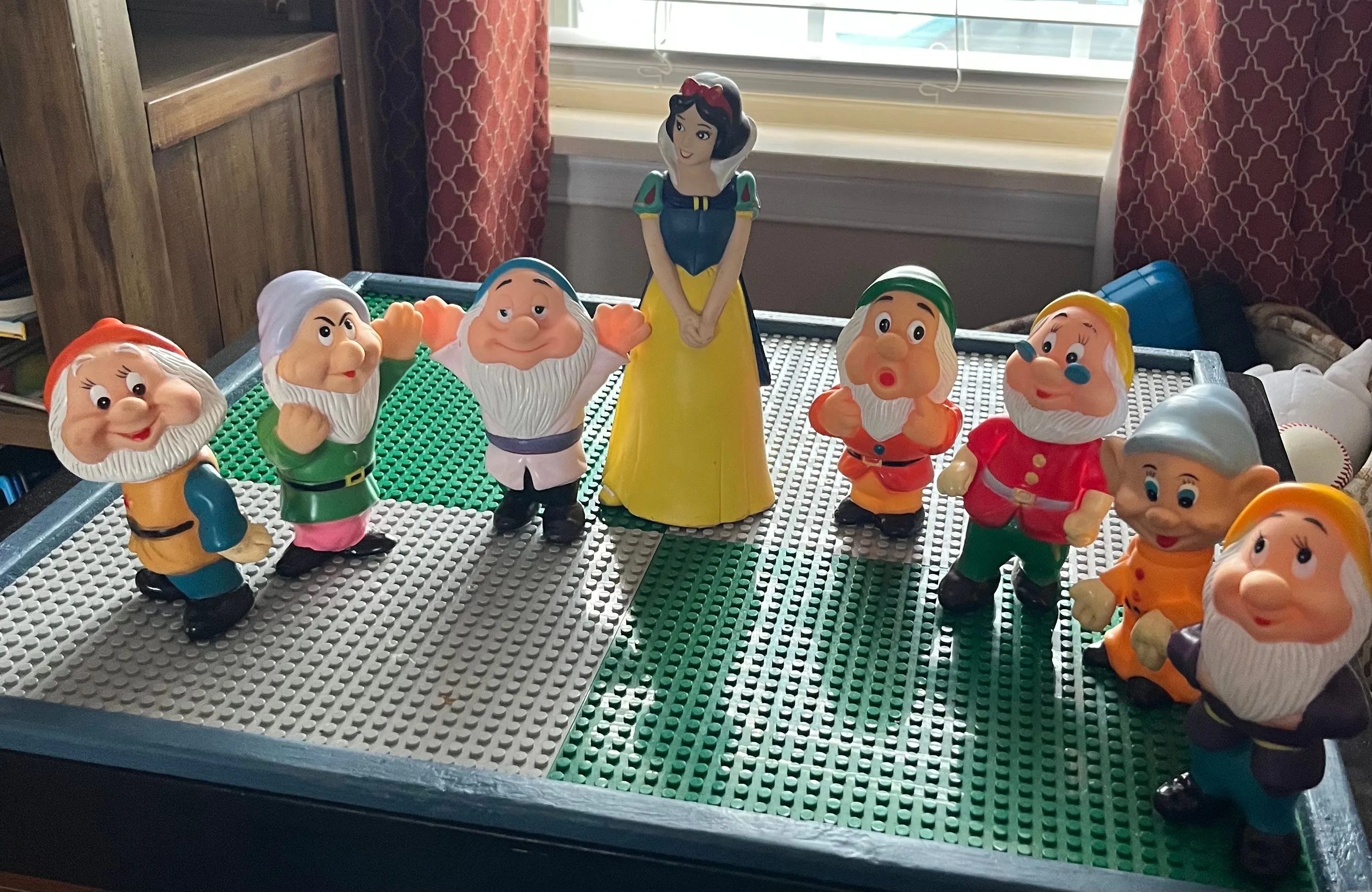 Product image for Vintage Disney Snow White AND The 7 Dwarfs Complete Set Rubber Squeaky Toys RARE