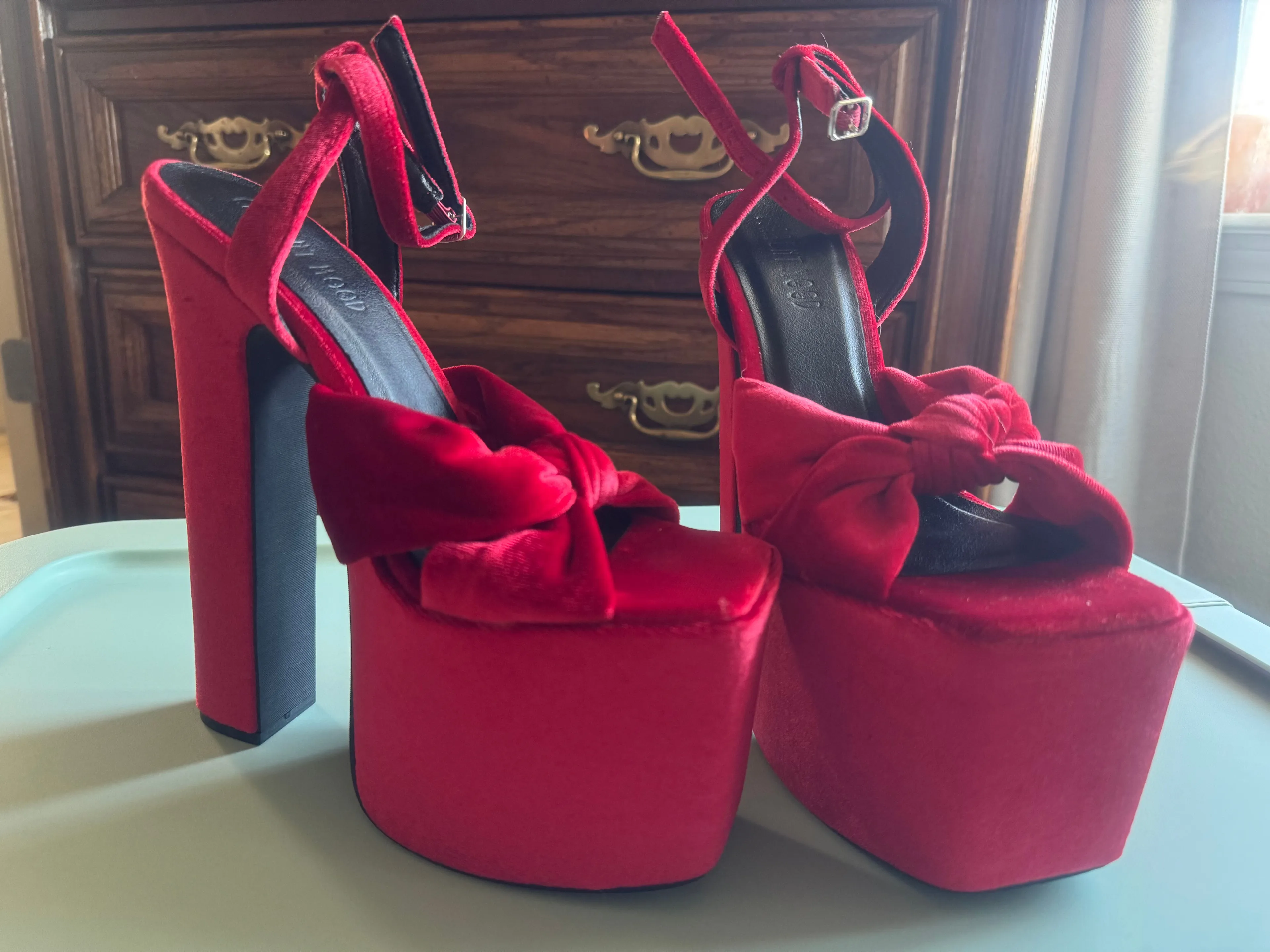 Product image for Size 7 CHEERS TO U PLATFORM SANDALS - RED