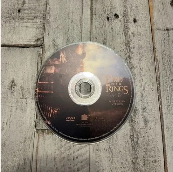 Product image for The Lord of the Rings The Two Towers Widescreen DVD