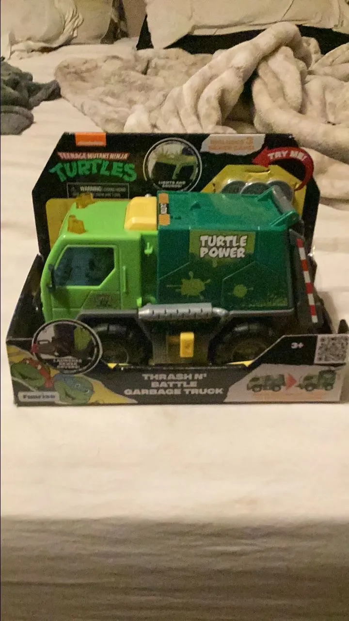 Product image for Ninja Turtles Thrash’n Battle Garbage Truck