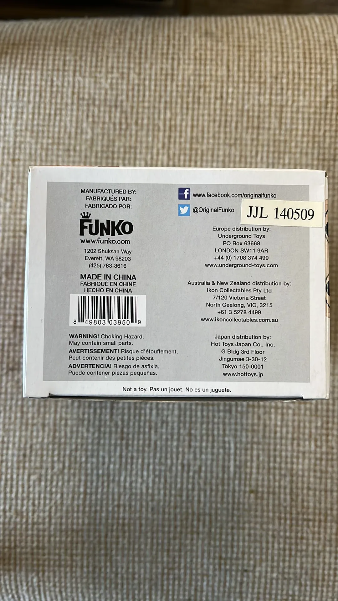 Listing Image Blurred Background