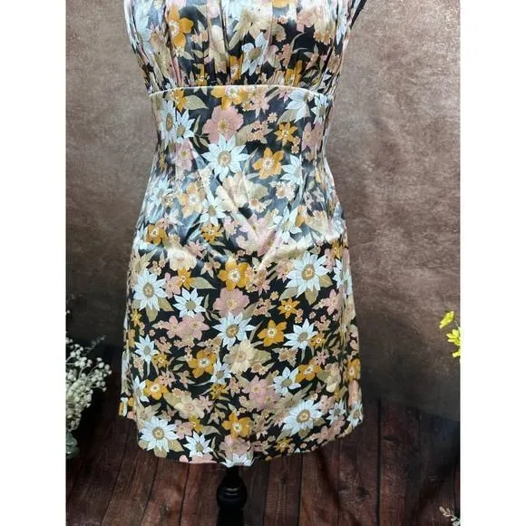 Listing Image Blurred Background