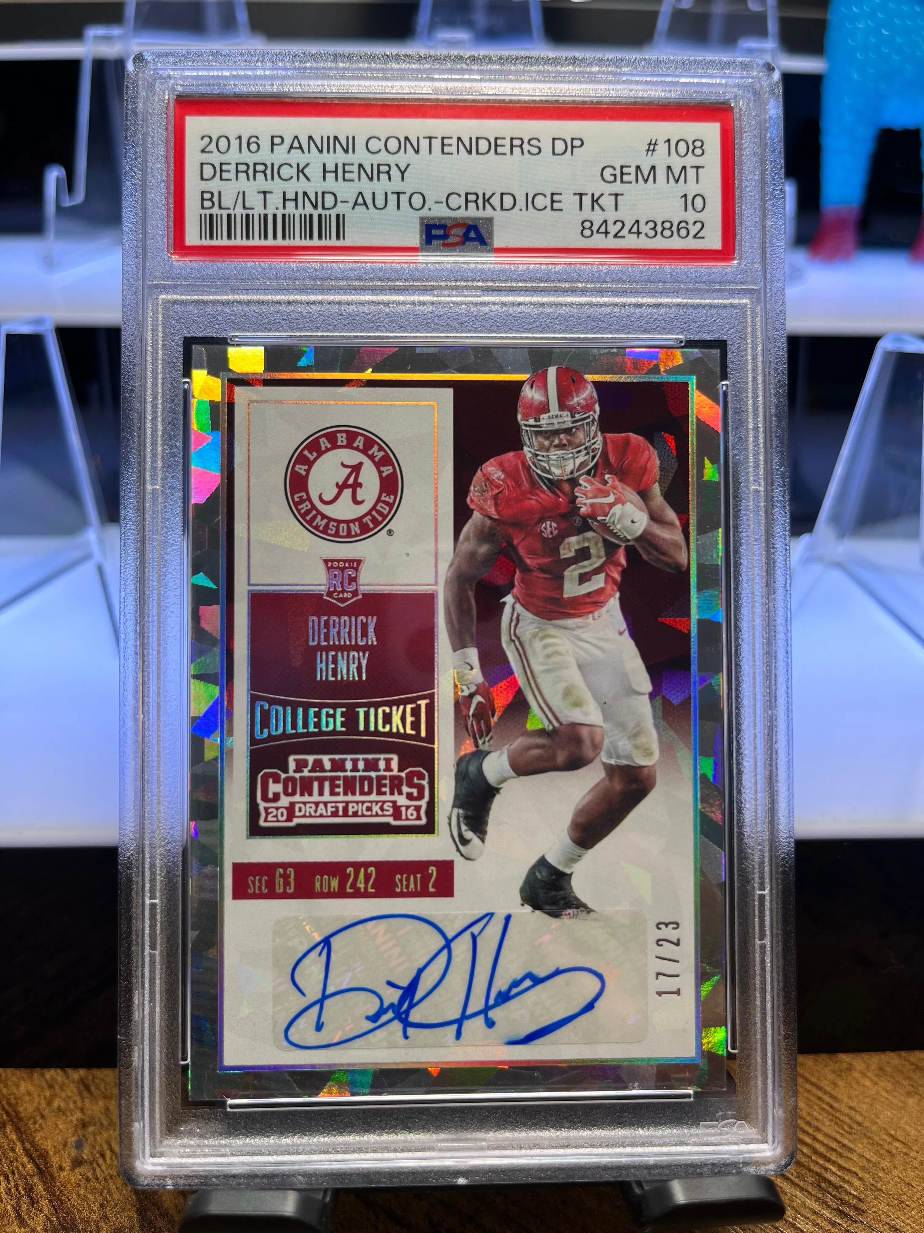 Product image for Derrick Henry  Contenders College Ticket Rookie Card Auto Cracked Ice 17/23 PSA 10