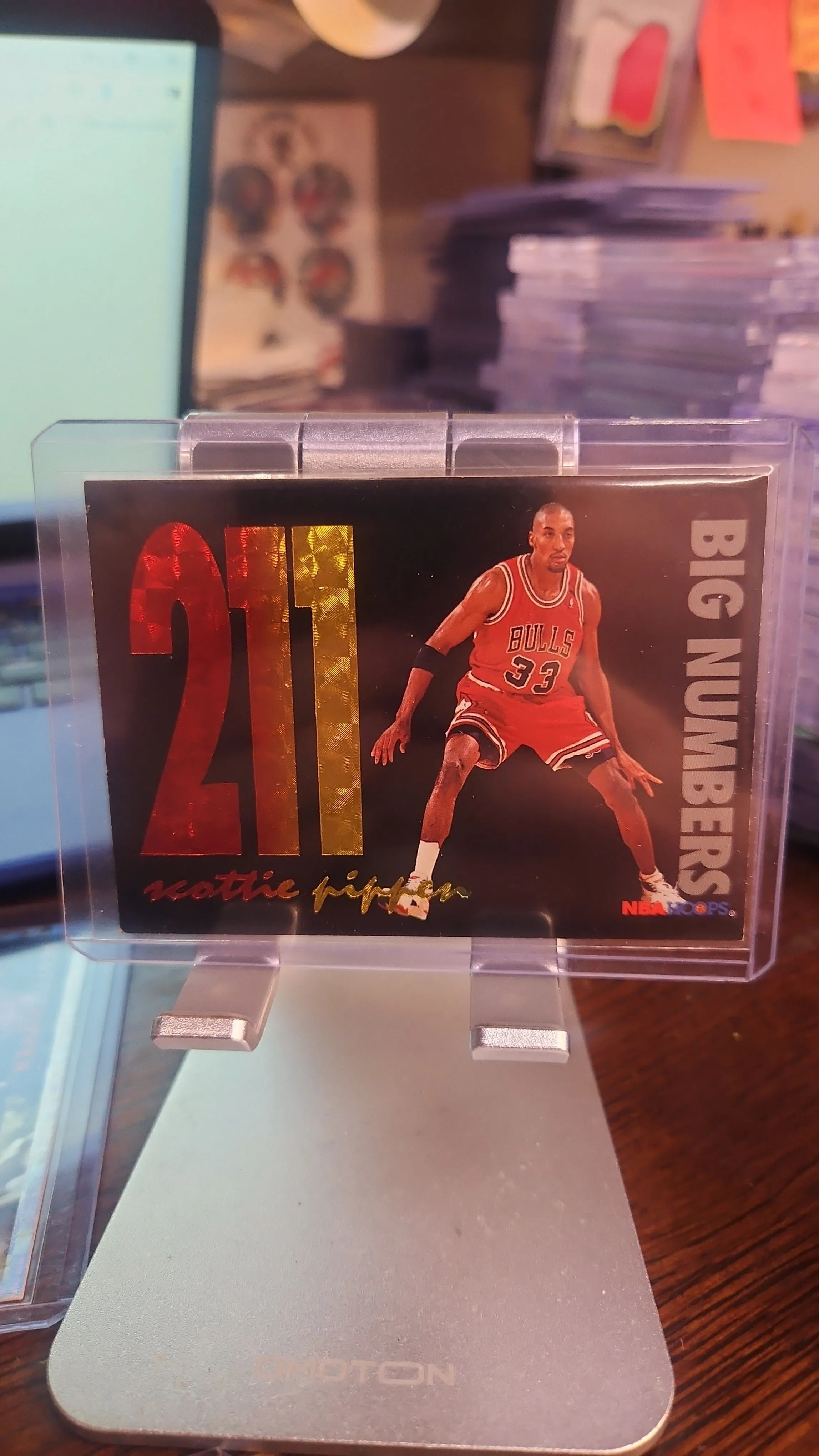 Product image for Scottie Pippen 1994-95 NBA Hoops Big Numbers Insert Card #BN9 Chicago Bulls