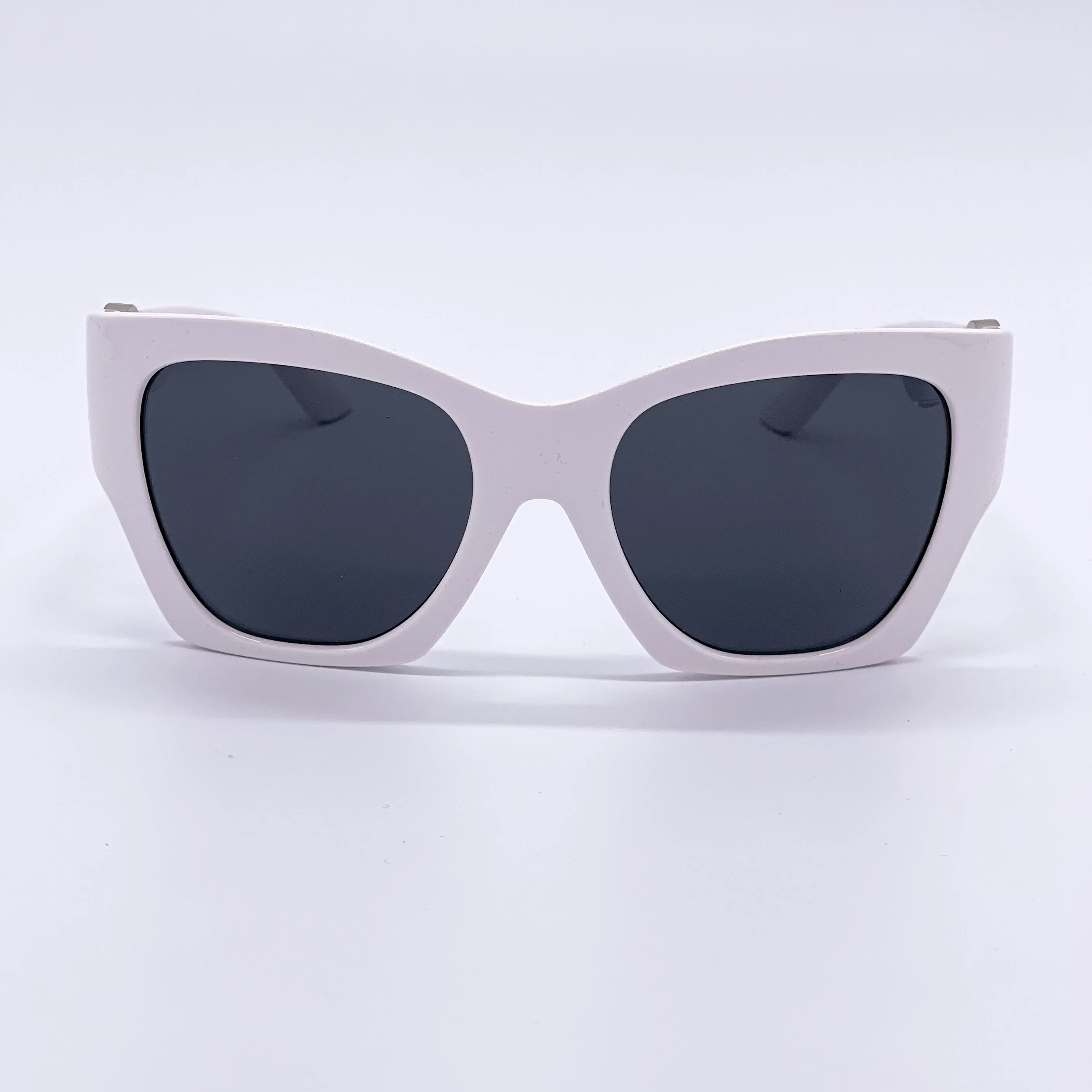 Listing Image Blurred Background
