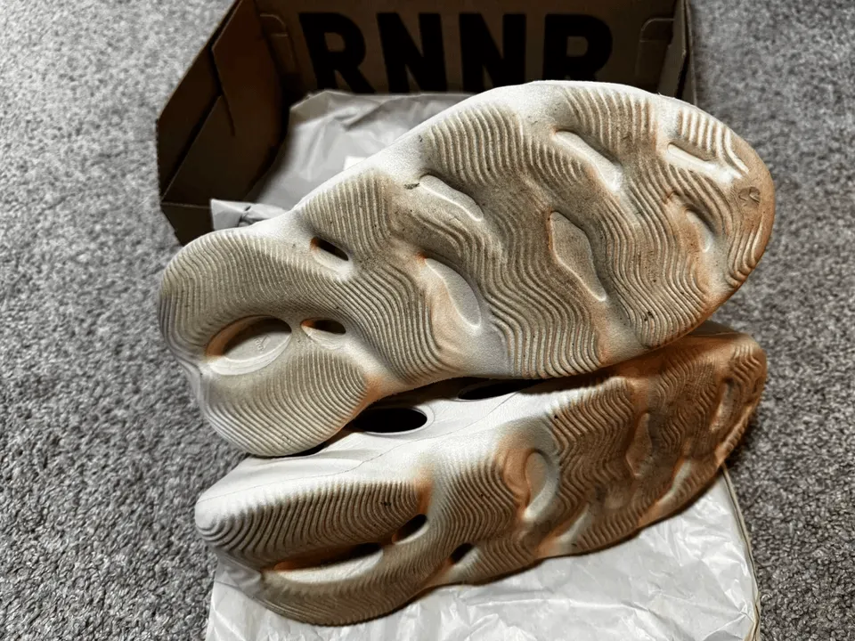 Listing Image Blurred Background