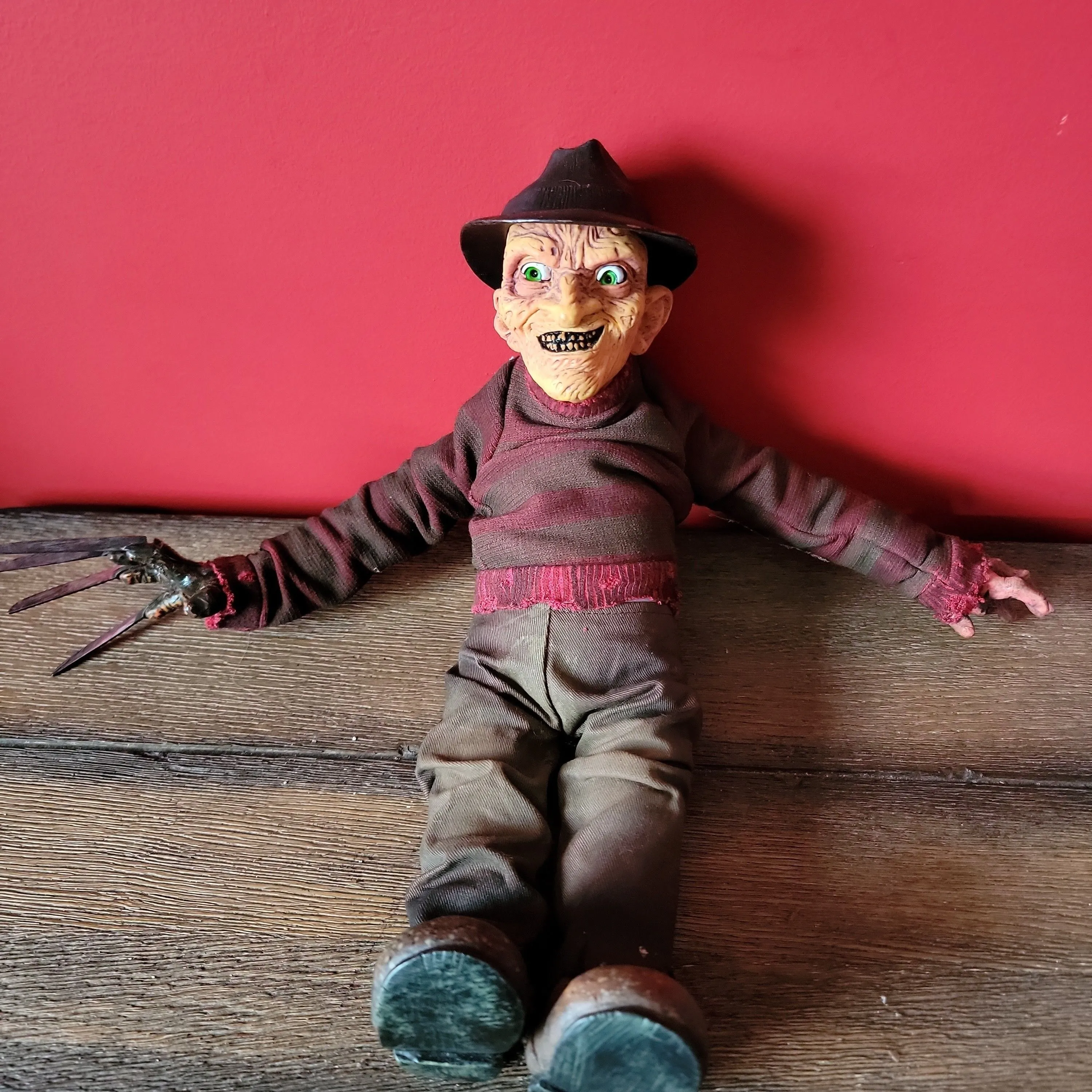 Product image for MEZCO Cinema of Fear Freddy Krueger Plush (2007)