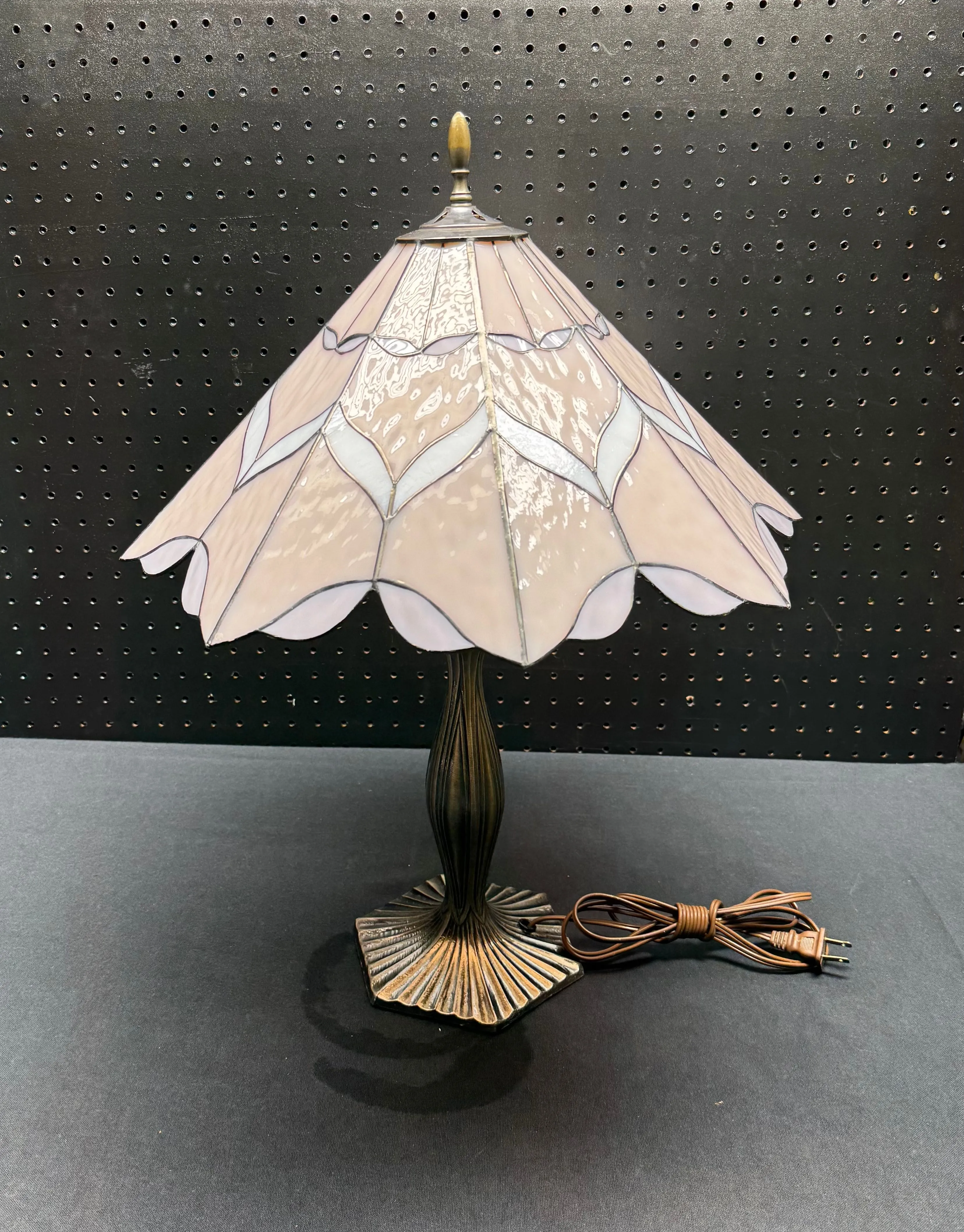 Product image for Tiffany Style Pink Stained Glass Metal Frame Lamp 23"