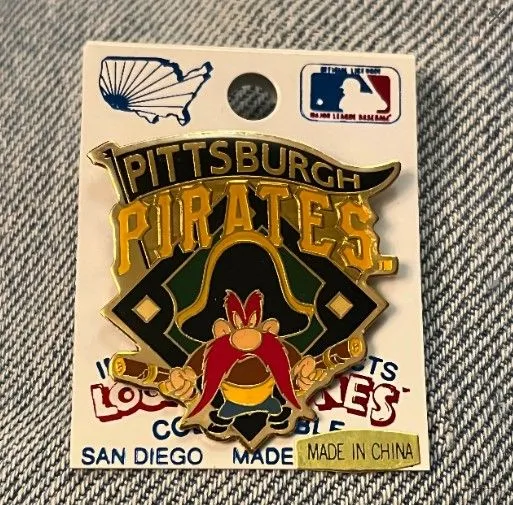 Product image for 1992 Pittsburgh Pirates Pin ~ Yosemite Sam