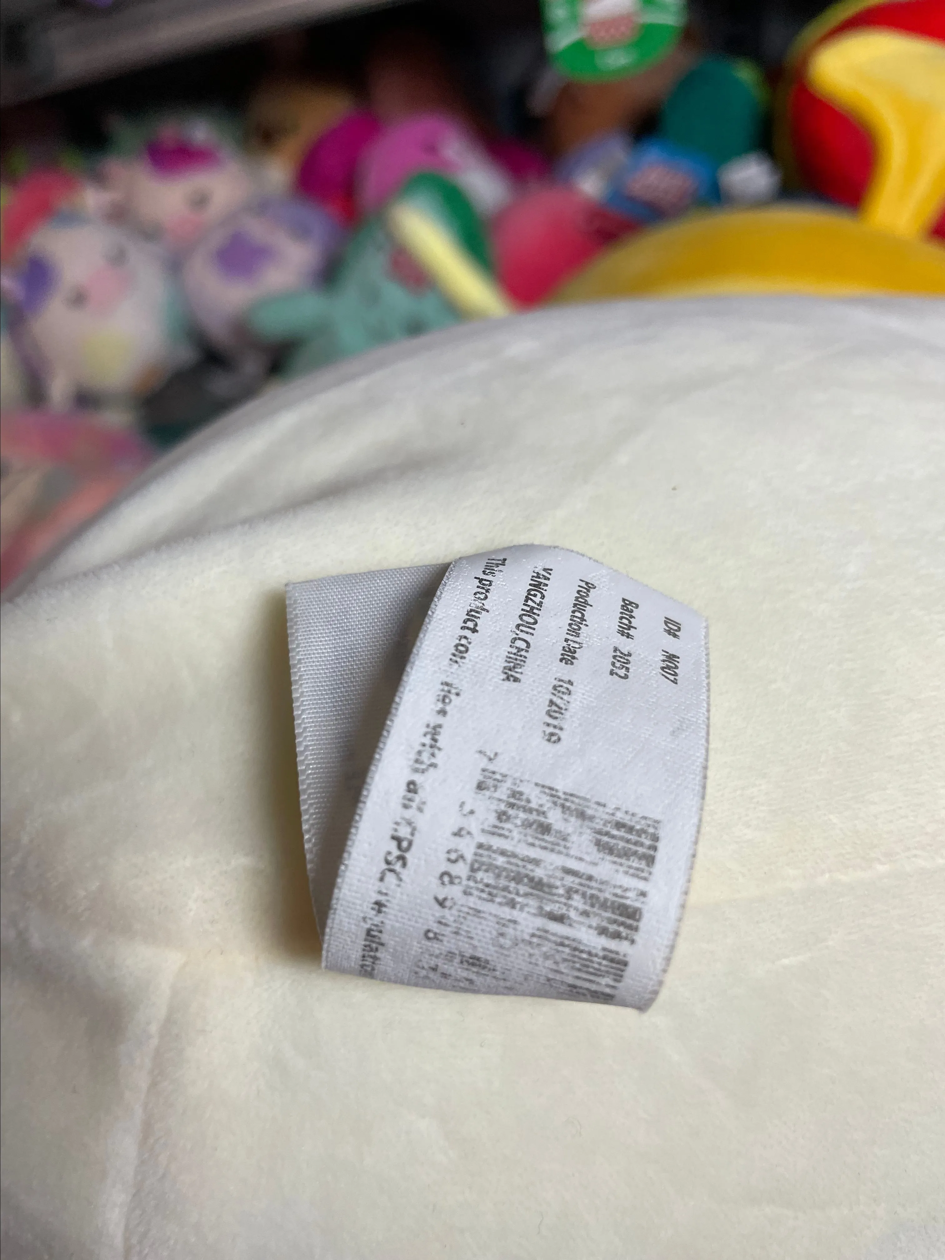 Listing Image Blurred Background