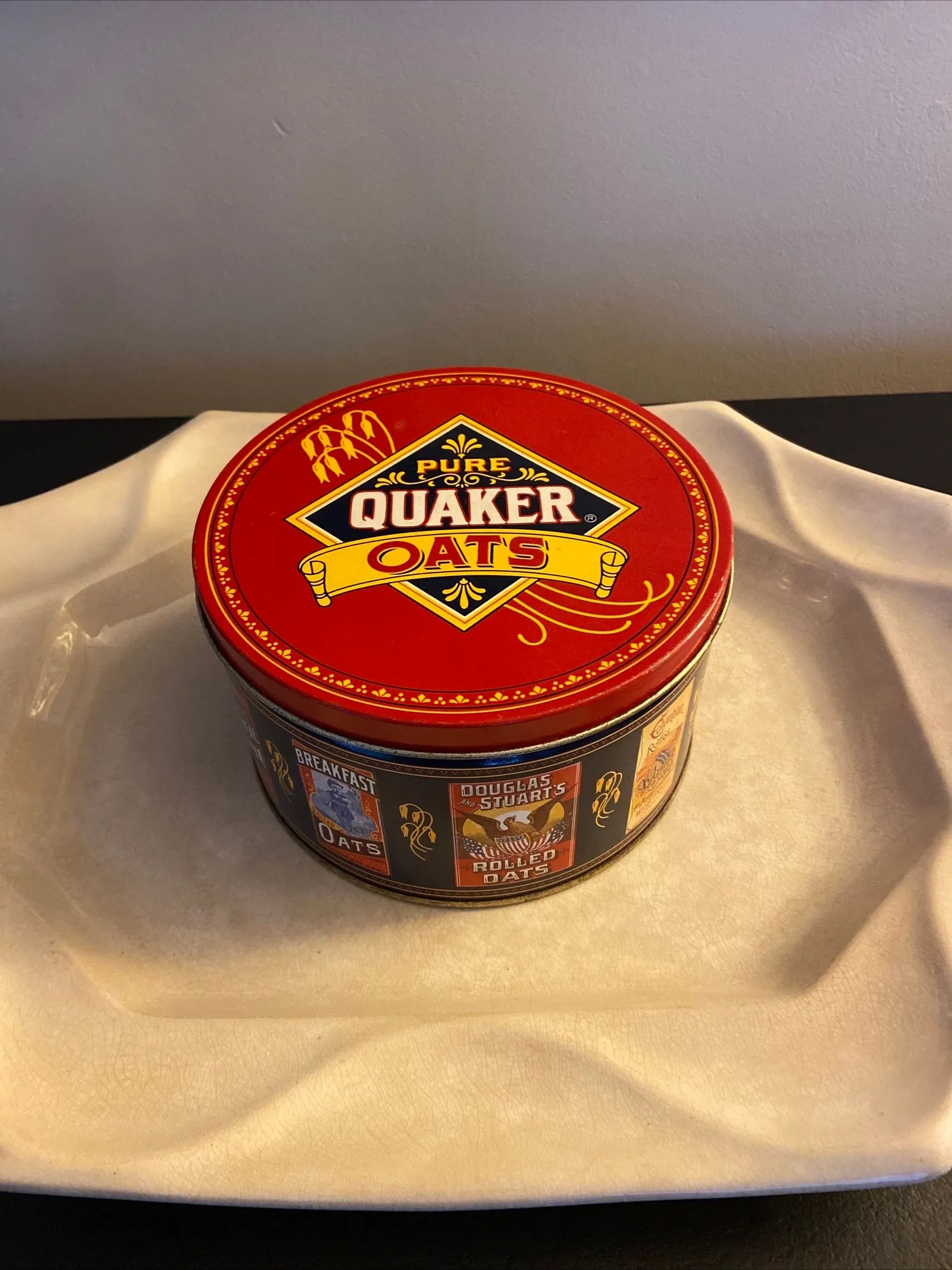 Product image for 1983 pure Quaker Oats tin