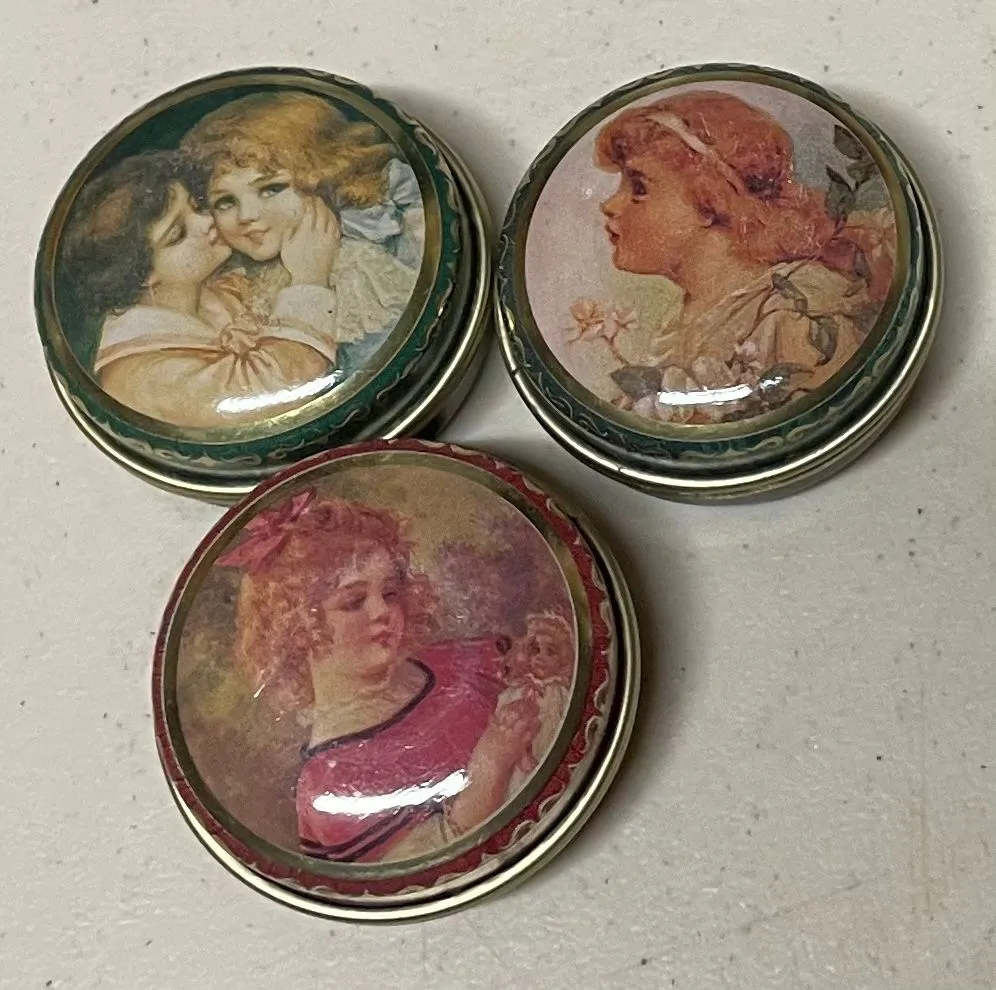 Product image for 032 Small tin containers