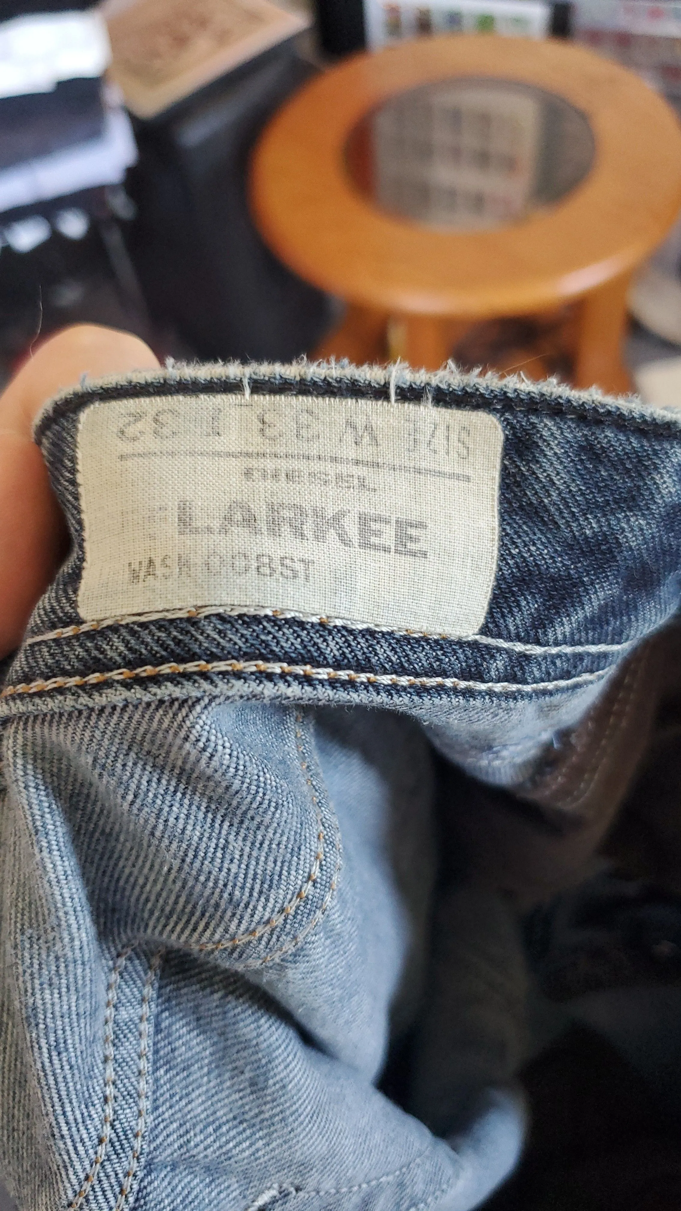 Listing Image Blurred Background