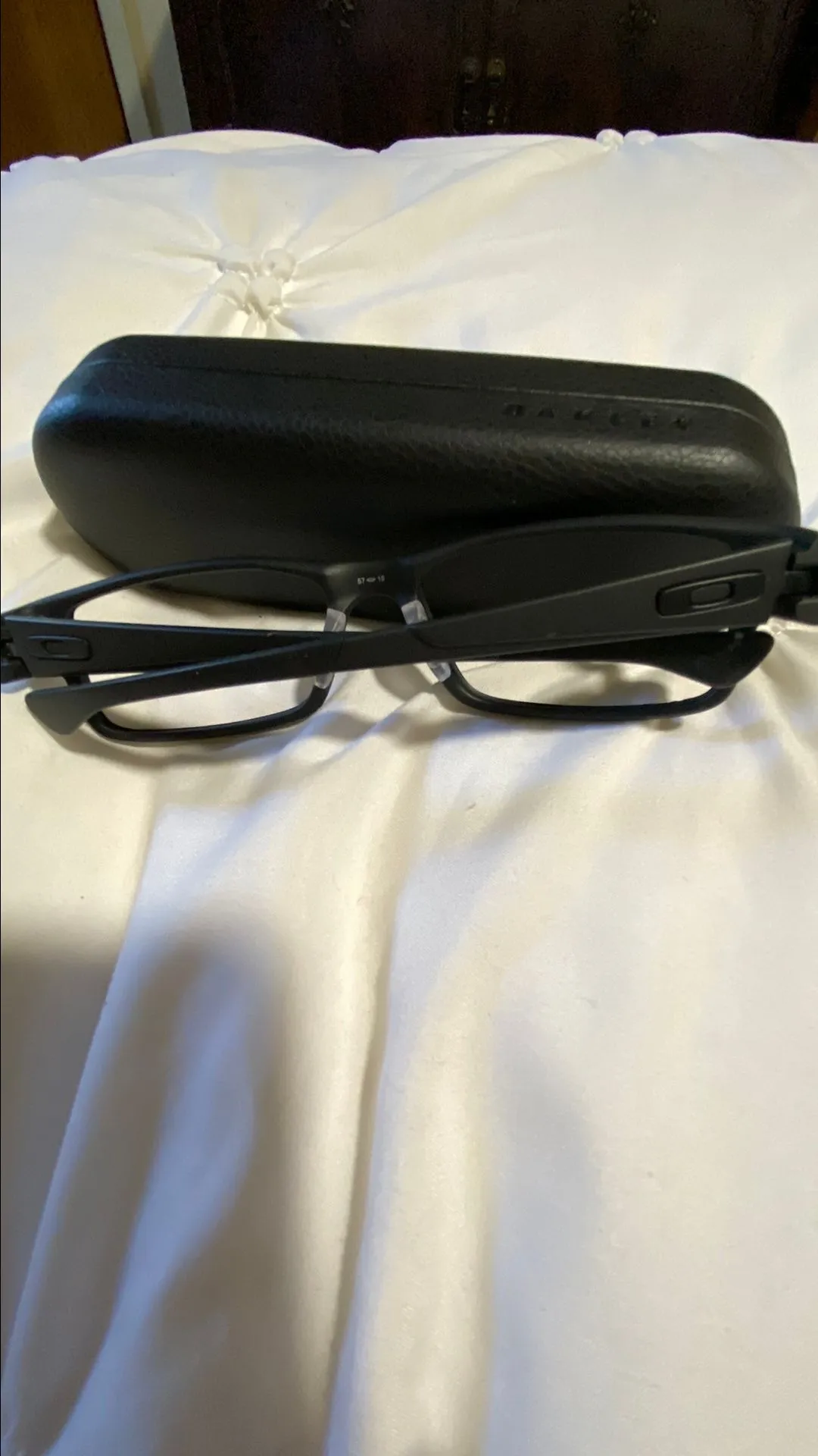 Listing Image Blurred Background
