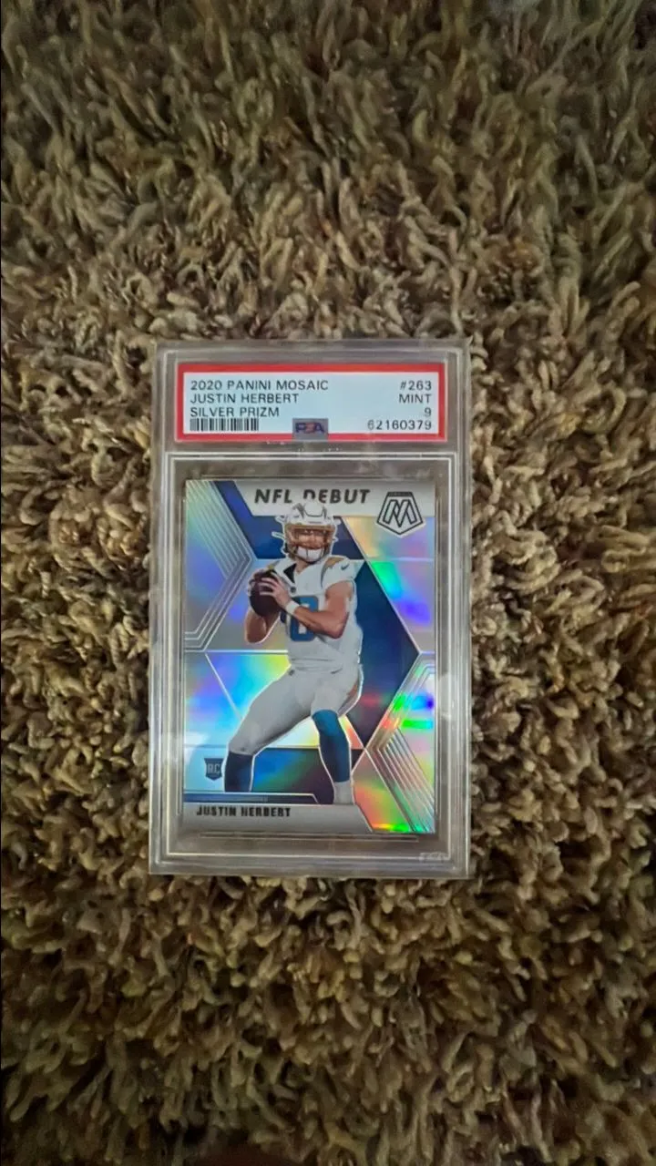 Product image for 2020 Panini Mosaic Justin Herbert Silver Prizm PSA 9