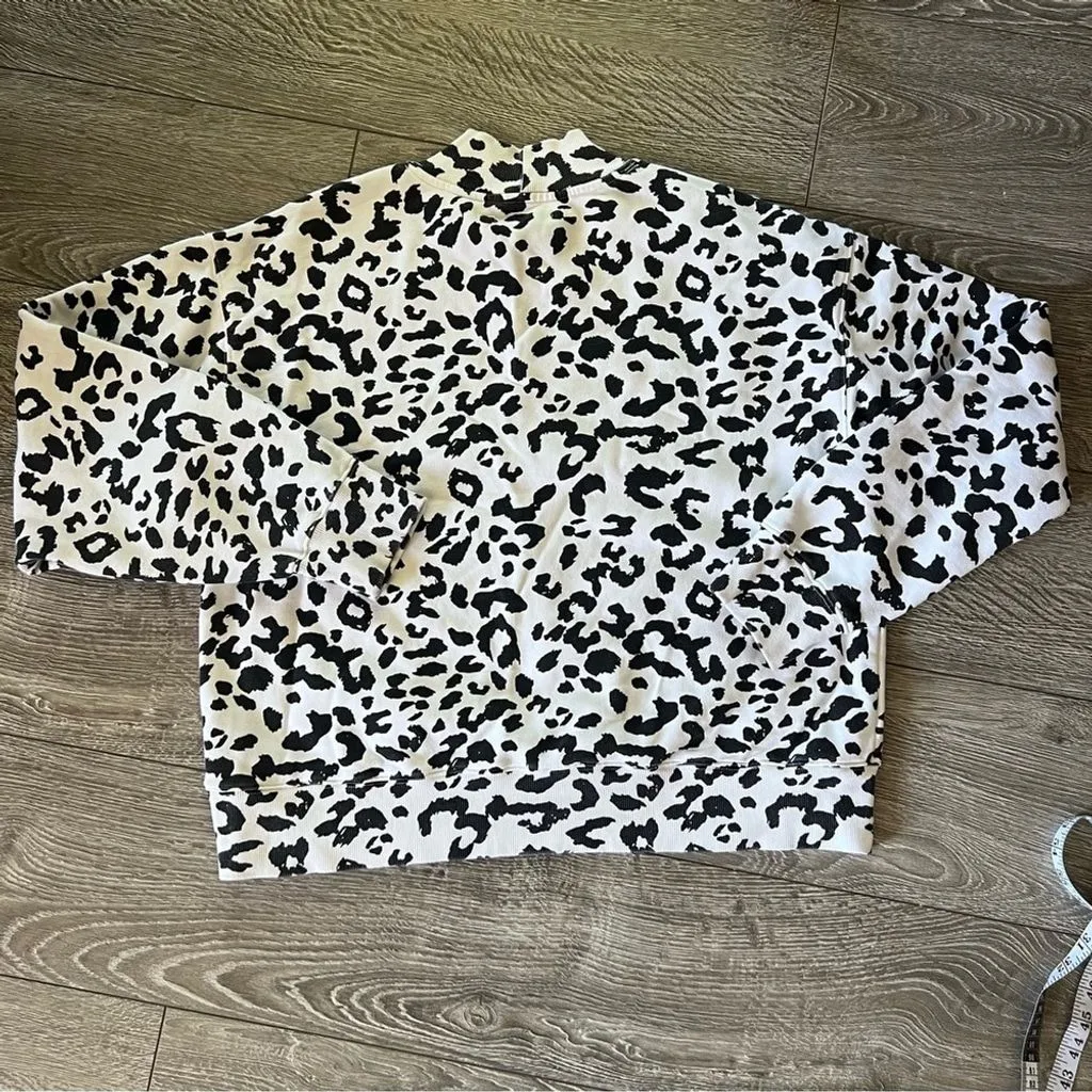 Listing Image Blurred Background