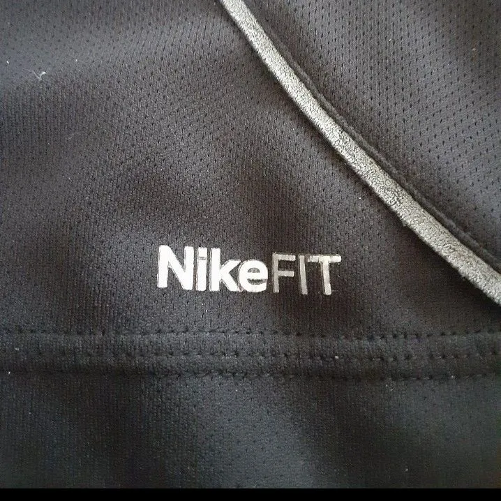 Listing Image Blurred Background