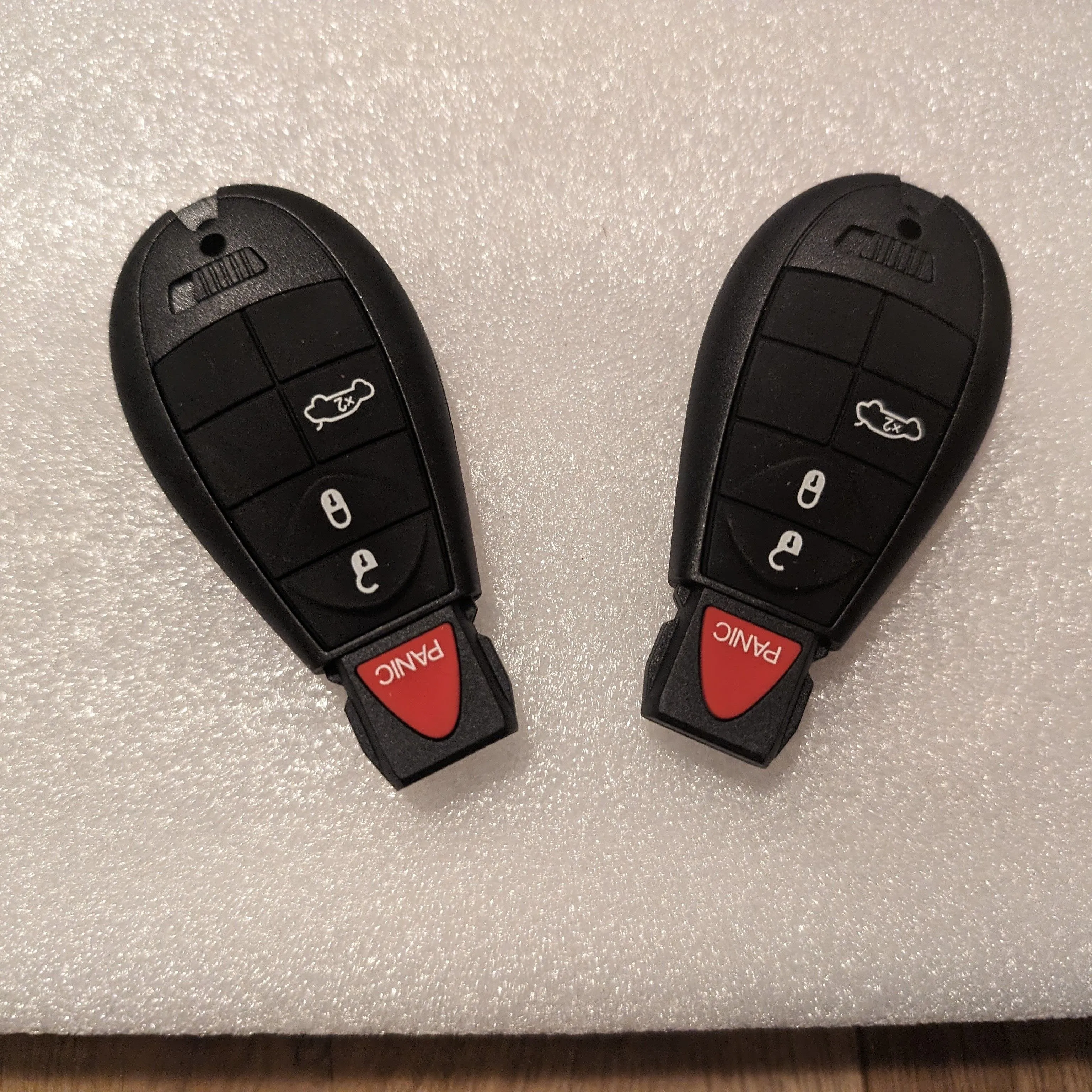 Product image for 2 Key Fobs Chrysler Dodge Jeep $23