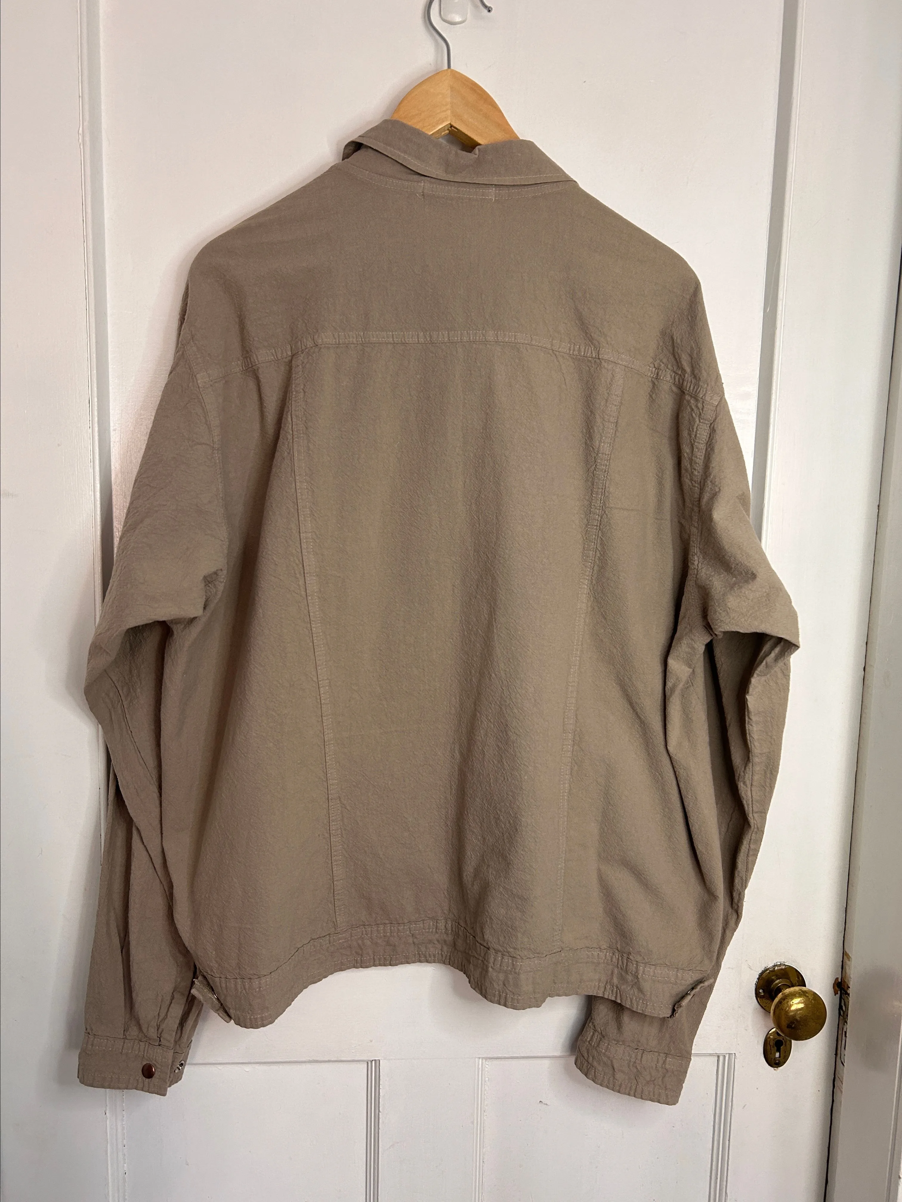 Listing Image Blurred Background