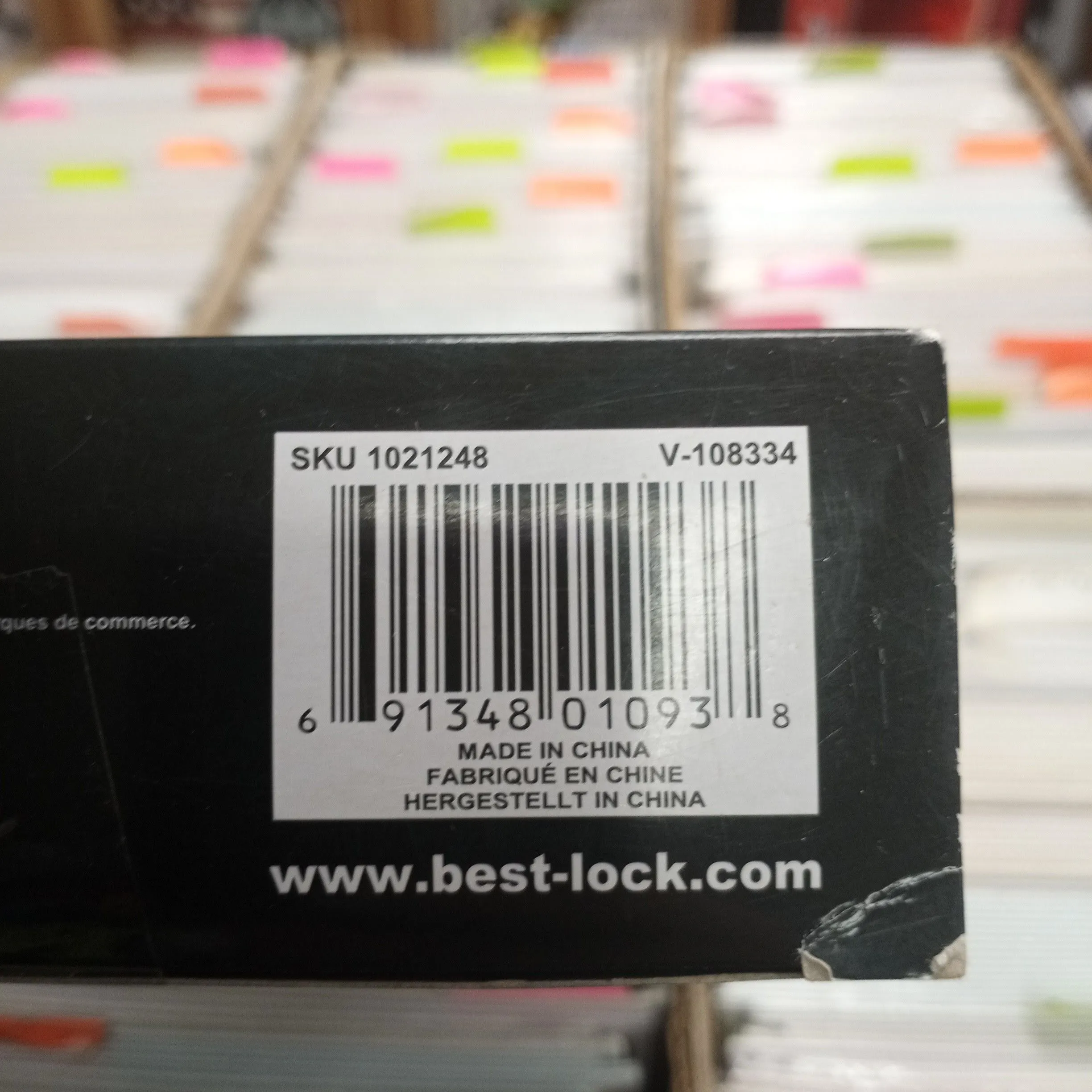 Listing Image Blurred Background