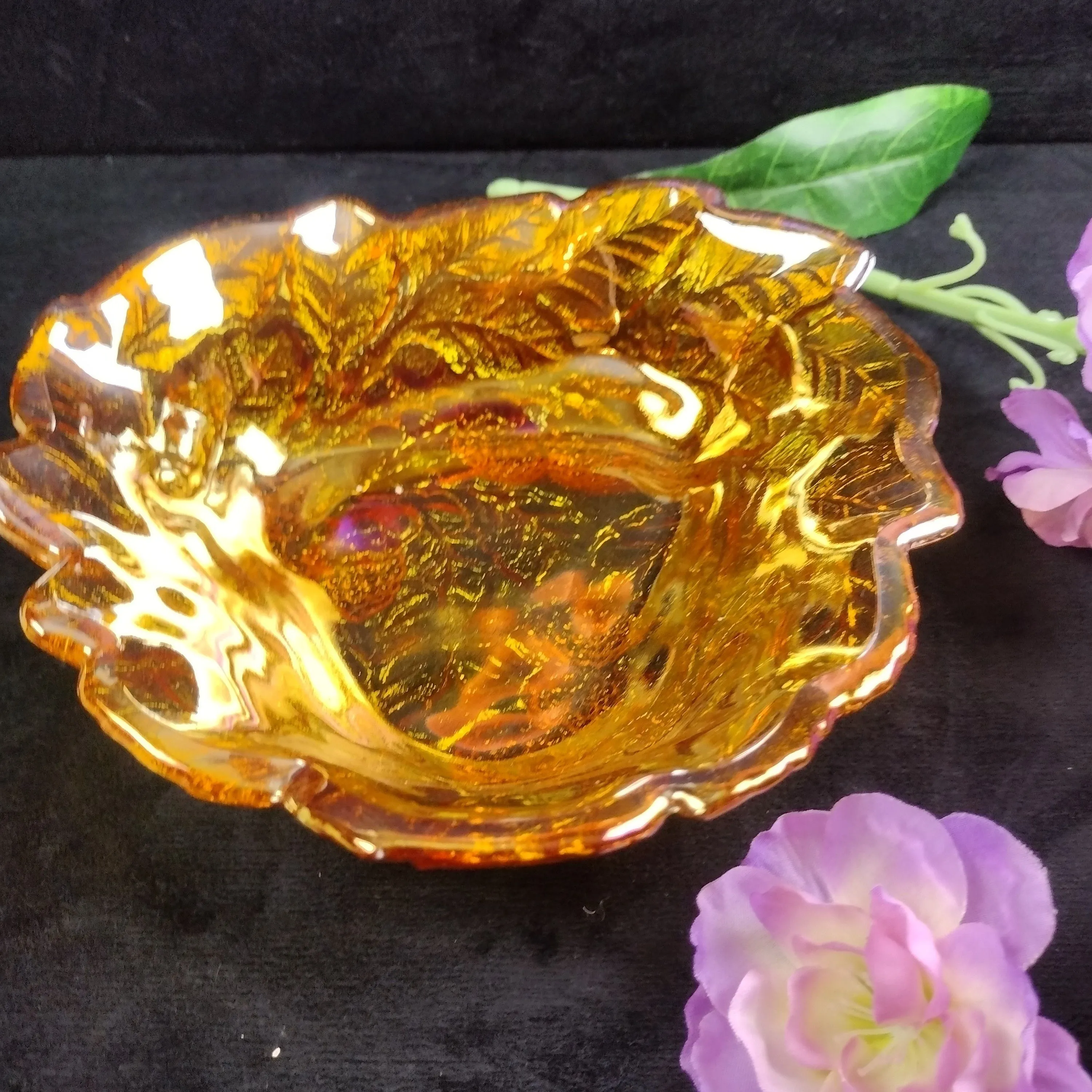 Product image for Vintage Carnival Glass Style Marigold Decorative Leaf Shaped Candy Dish