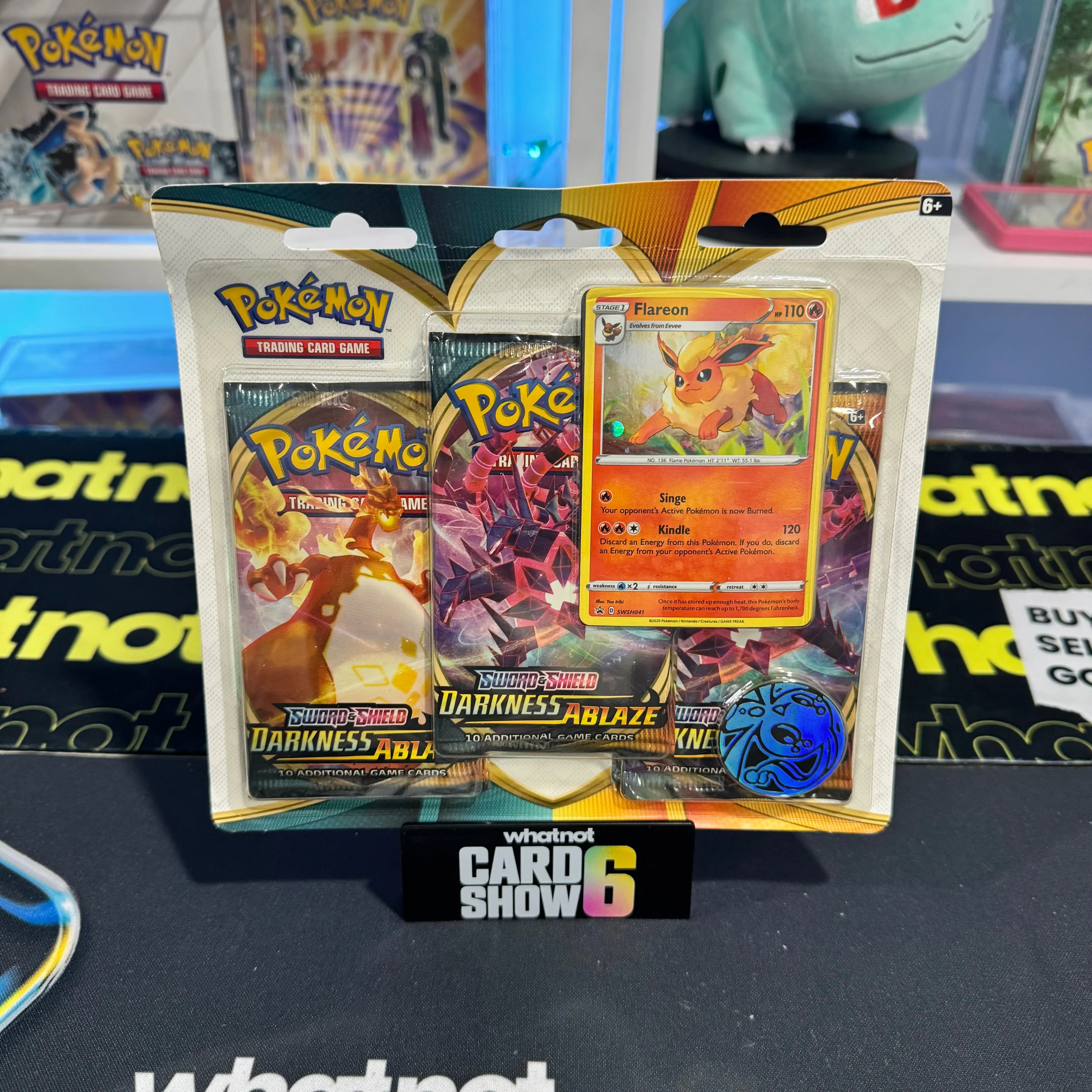 Product image for Darkness Ablaze 3-Pack Blister *Flareon*