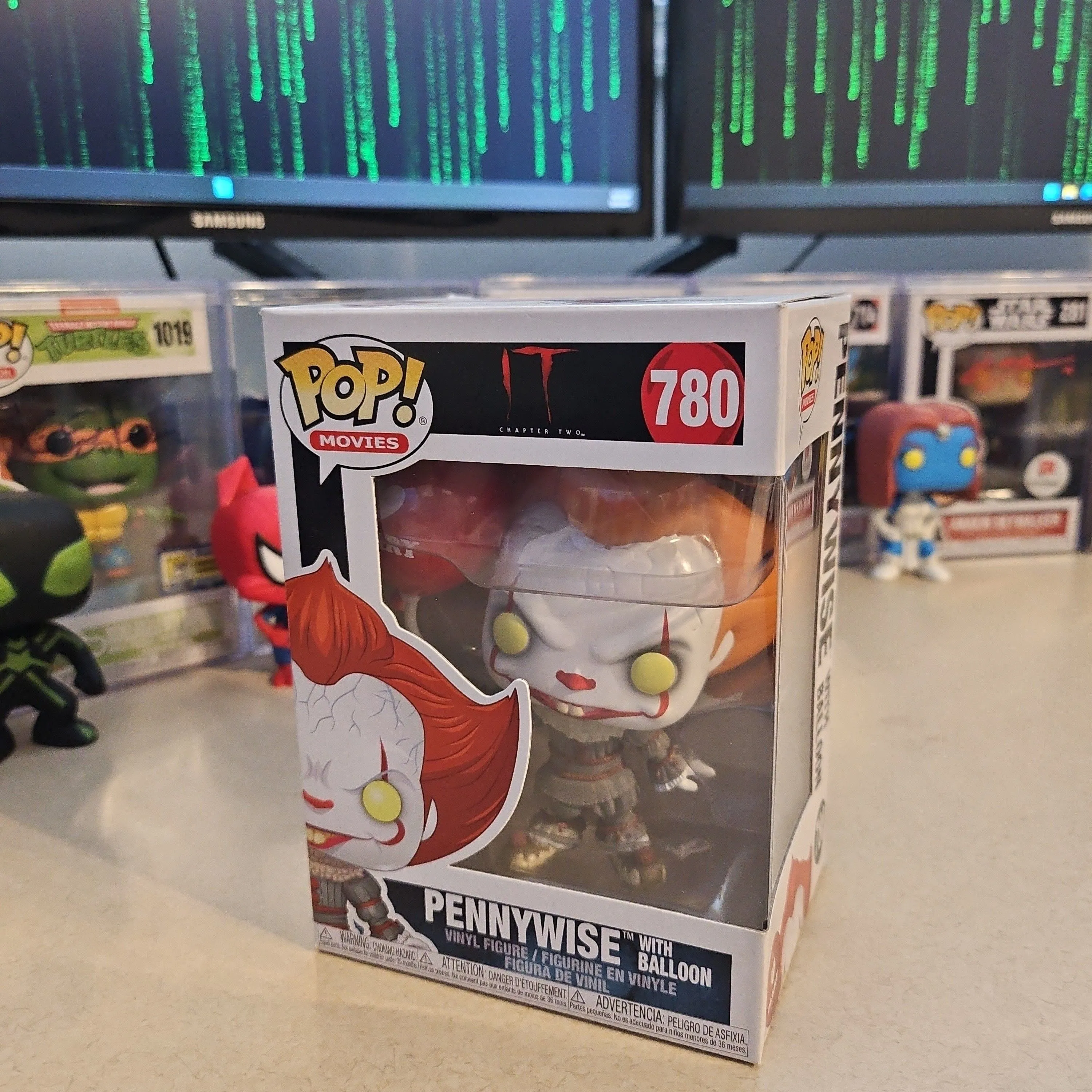 Product image for Pennywise with balloon 780
