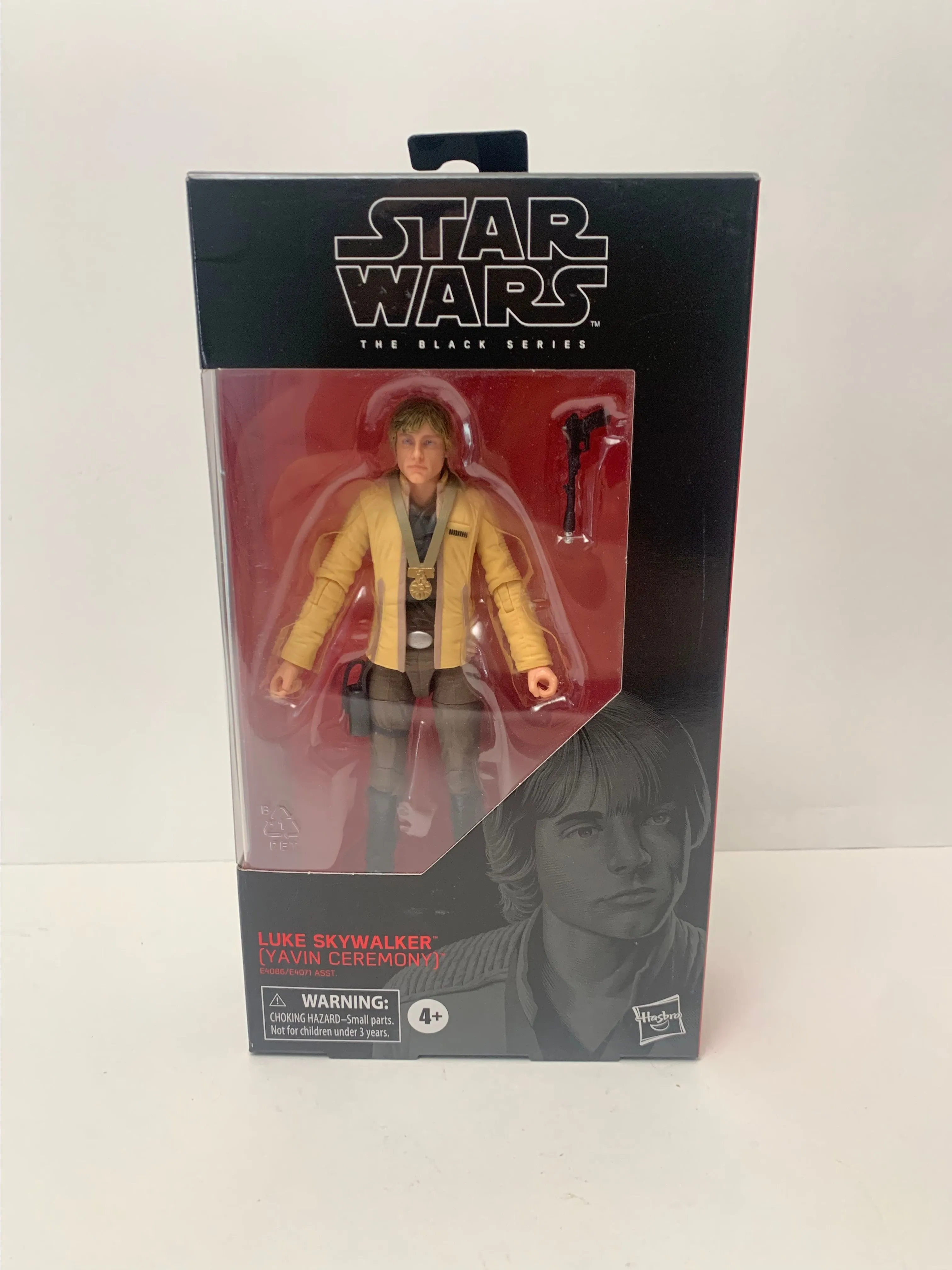 Product image for Star Wars Black Series Luke Skywalker (Yavin Ceremony) #100