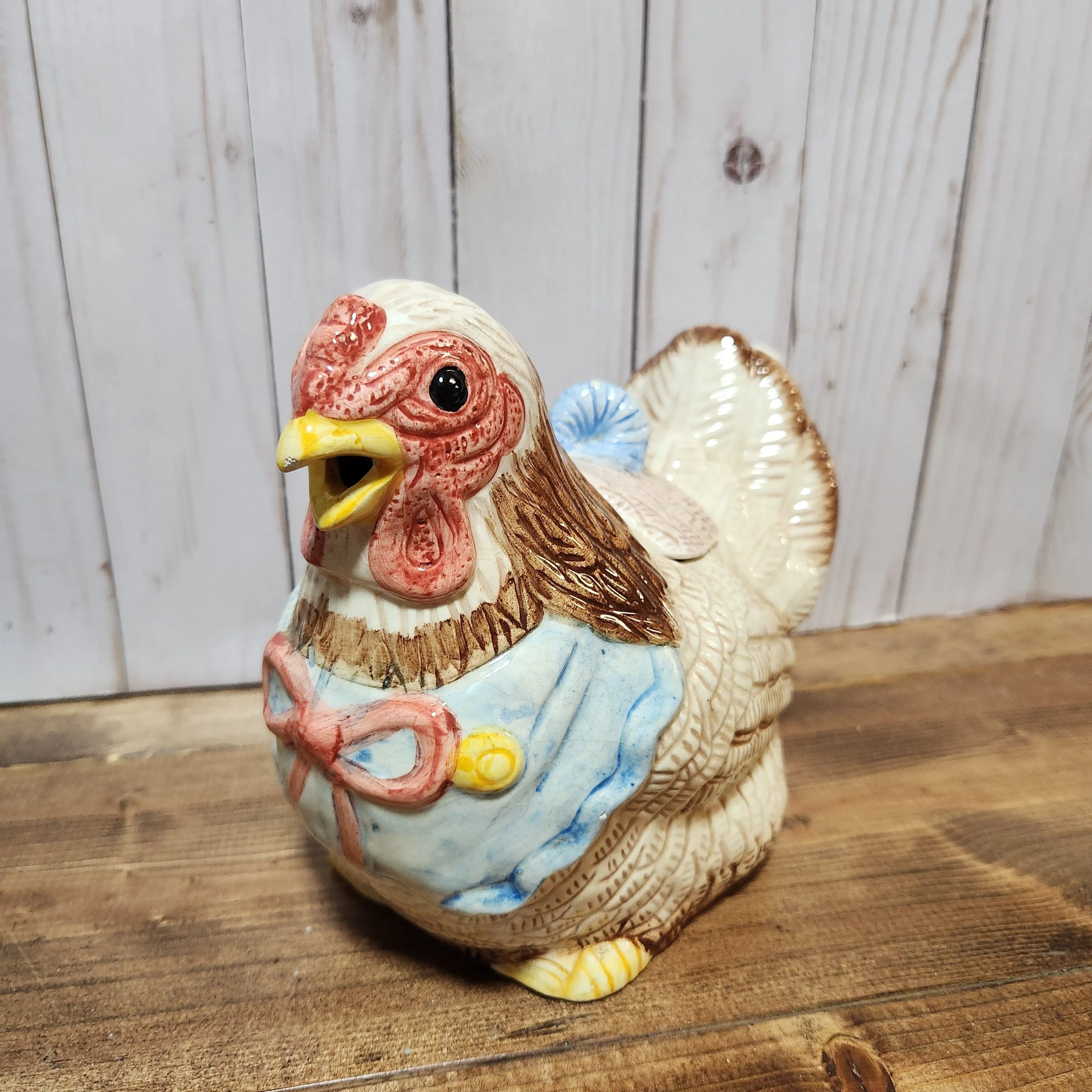 Product image for Vintage hen chicken teapot