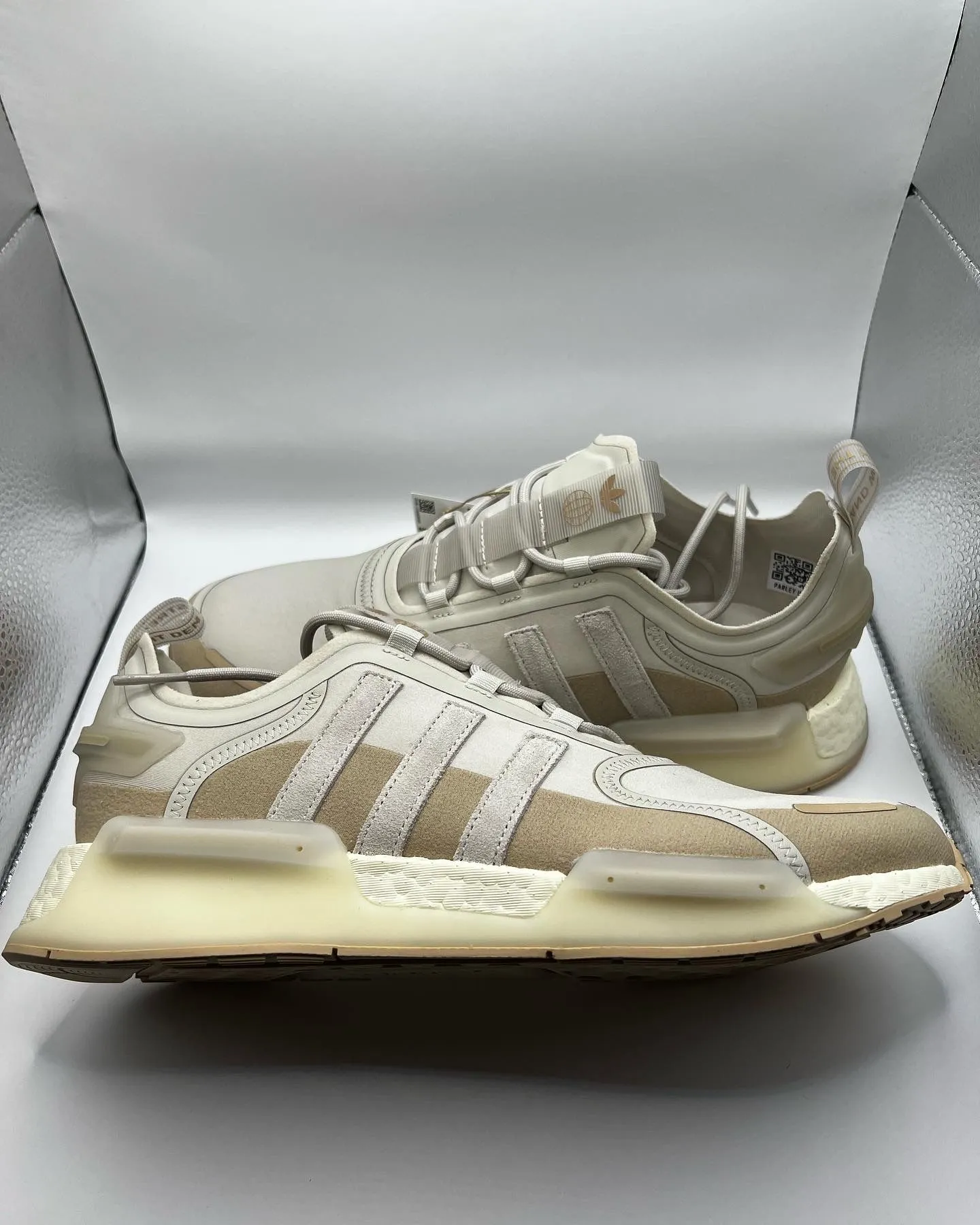 Listing Image Blurred Background