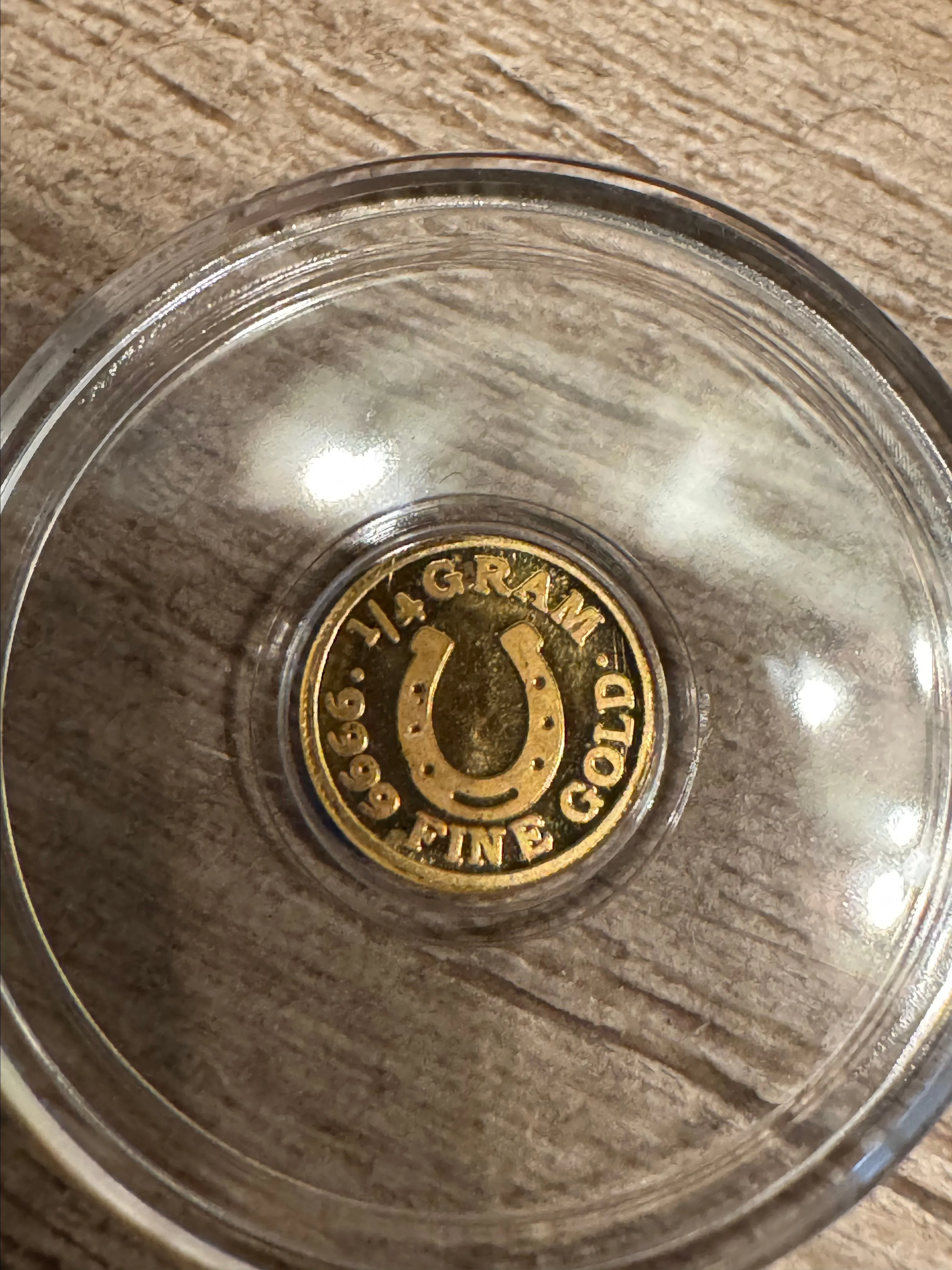 Product image for 1/4 gram .999 fine gold horseshoe round monarch metals