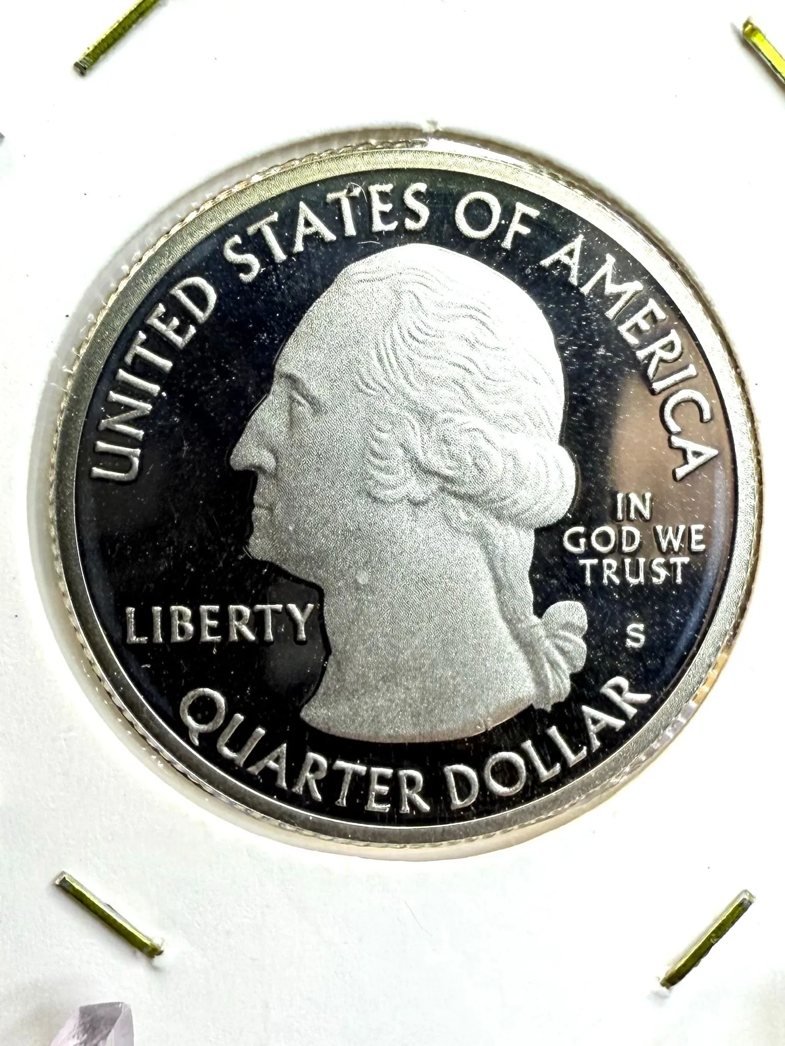 Screenshot der NV Casino Lobby auf einem Desktop mit einer Auswahl an Spielautomaten