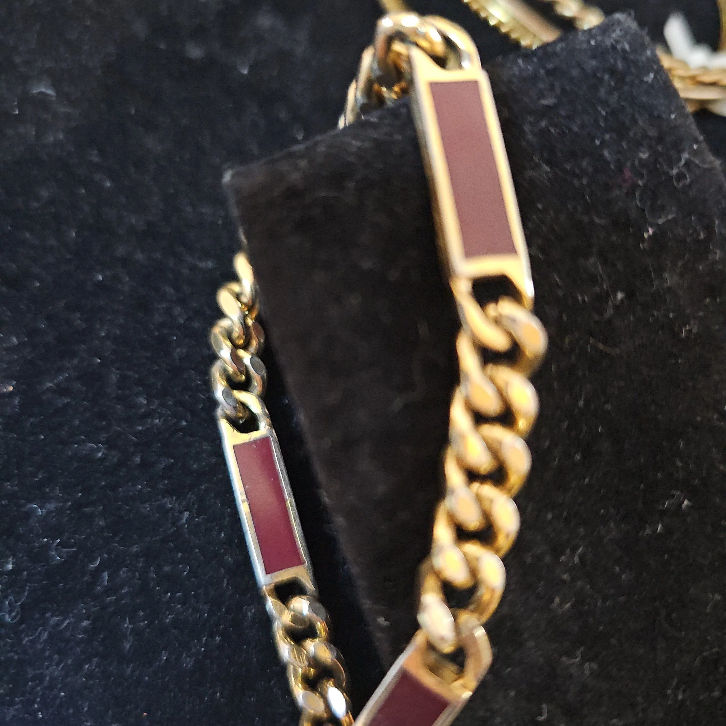 Product image for ww013 Avon Brown bracelet 