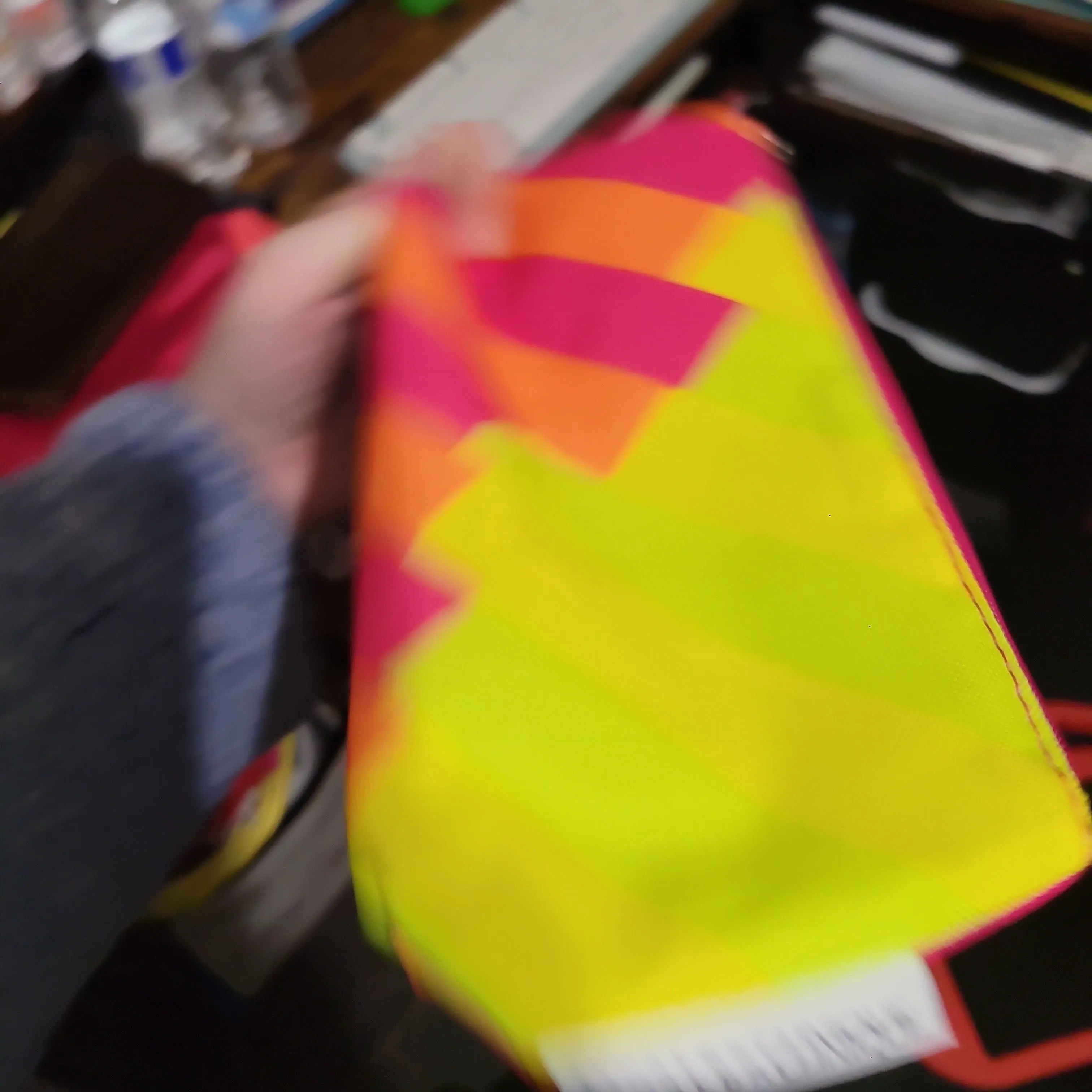 Listing Image Blurred Background