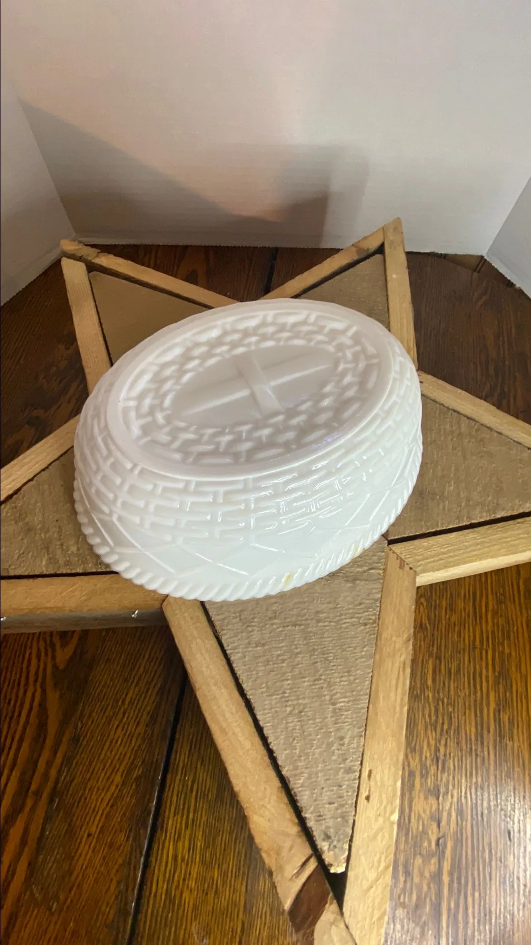 Listing Image Blurred Background