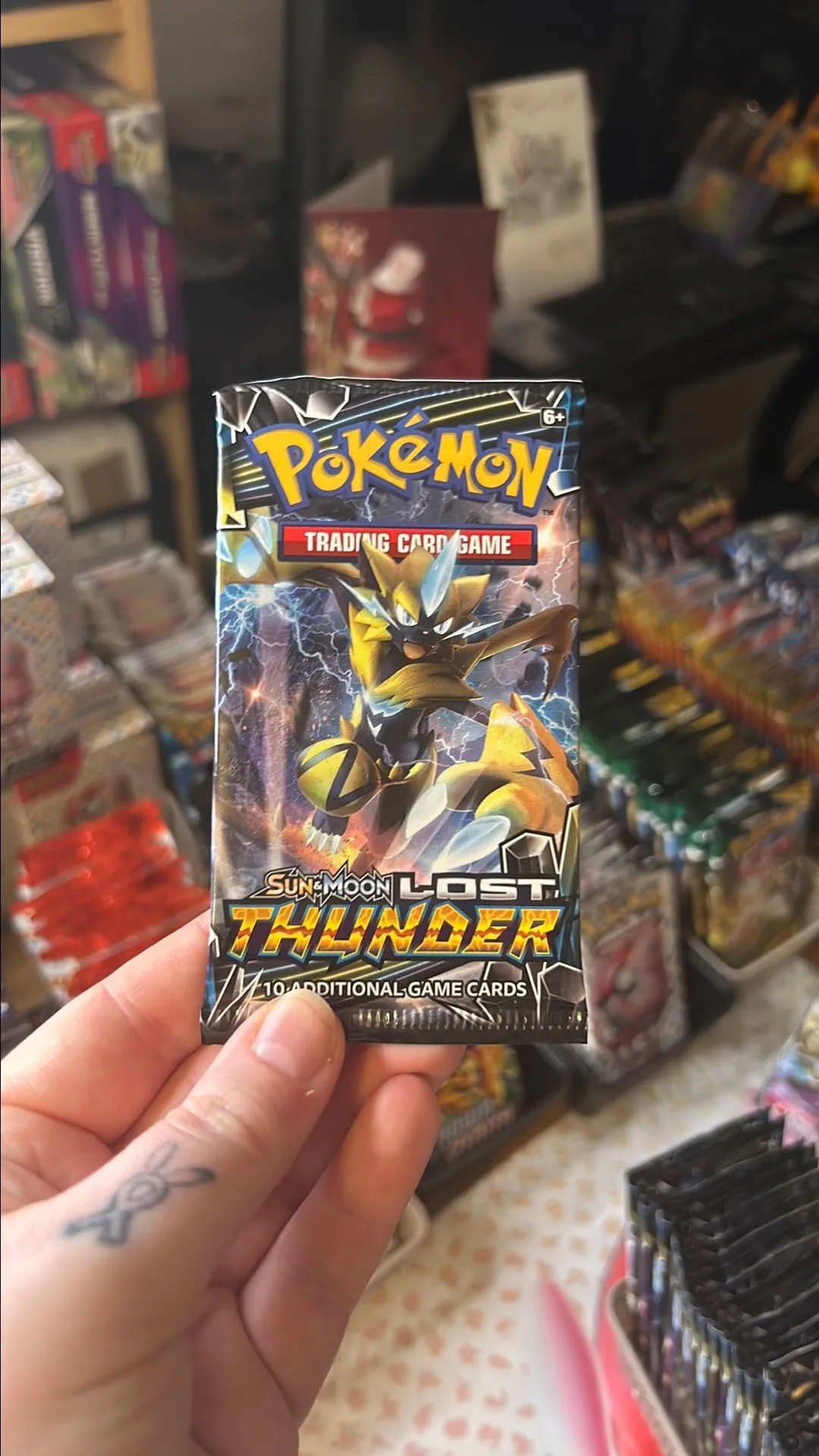 Product image for Lost Thunder Booster pack