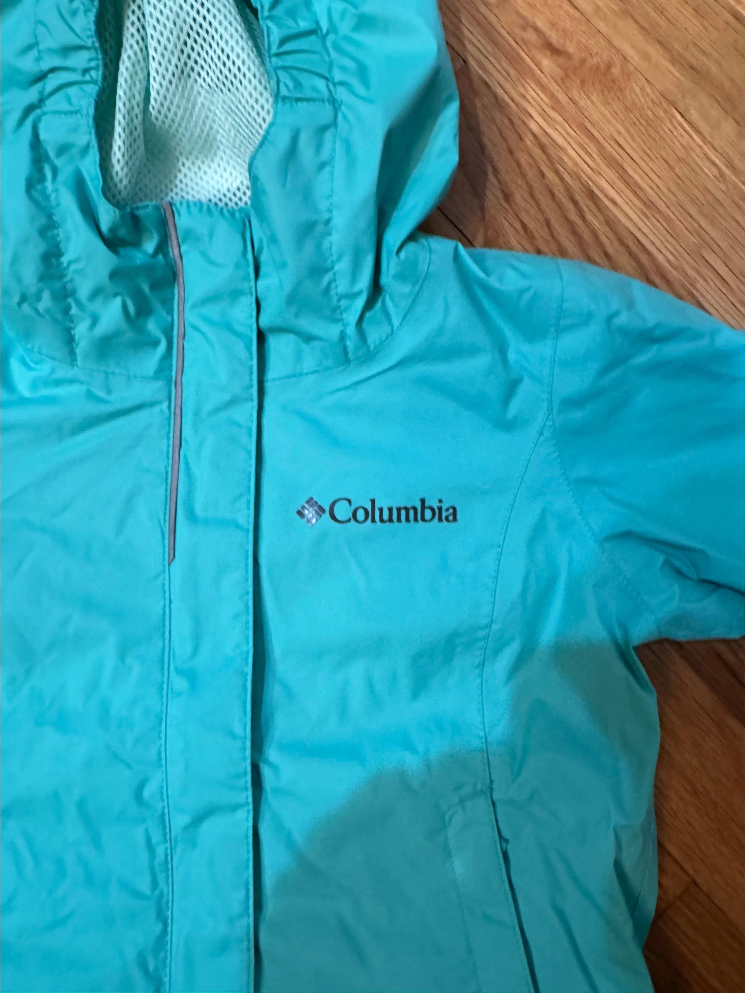 Listing Image Blurred Background