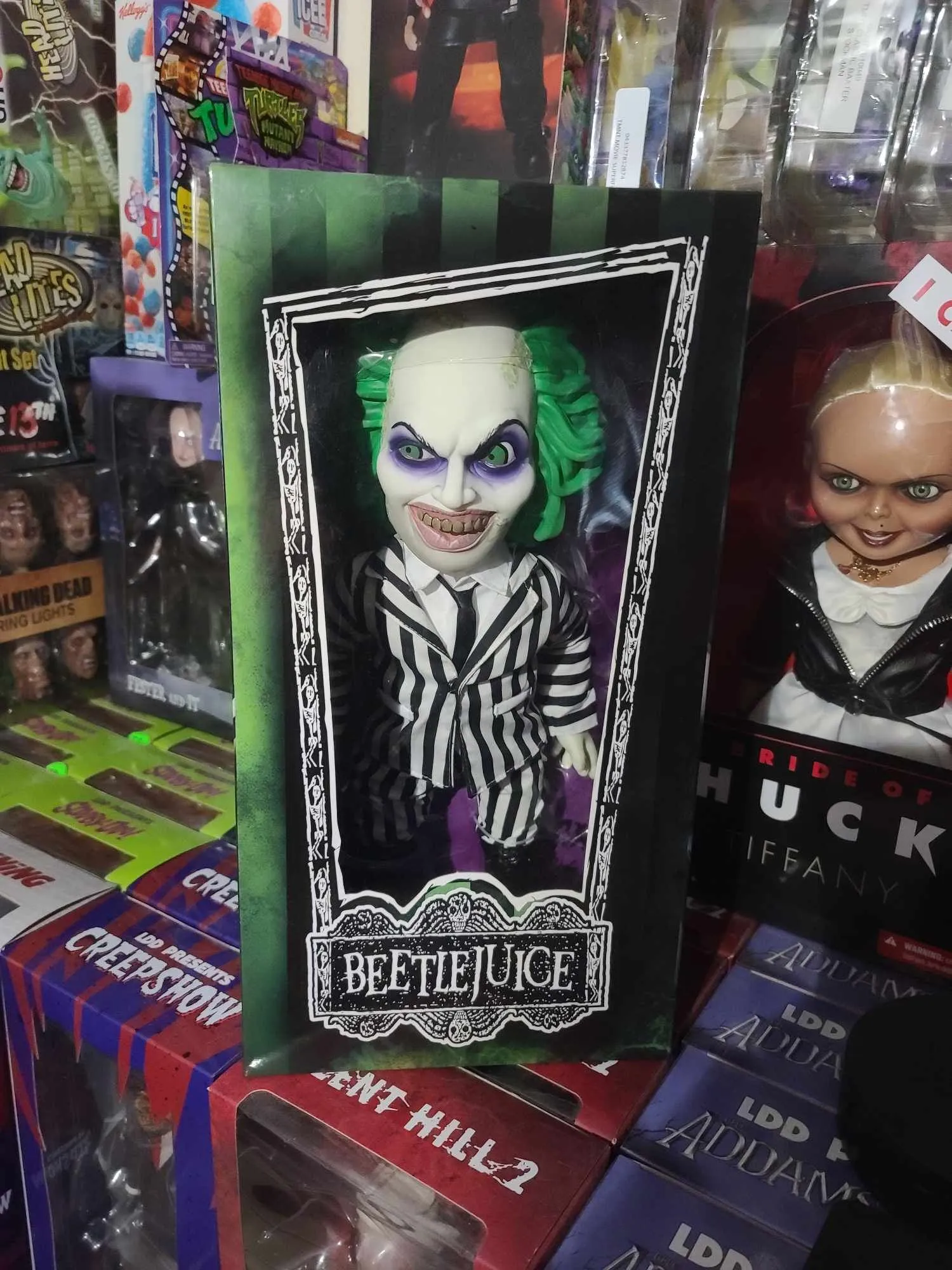 Product image for Beetlejuice Mezco Designer Series Talking Mega Scale