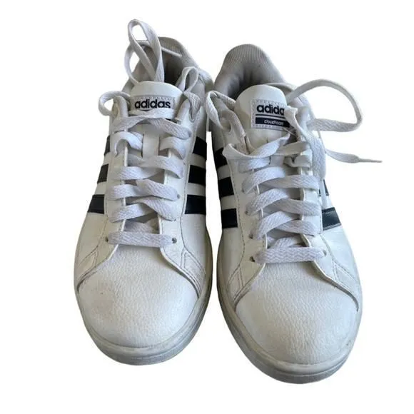Product image for Women’s Adidas Sneakers White Black Size 6