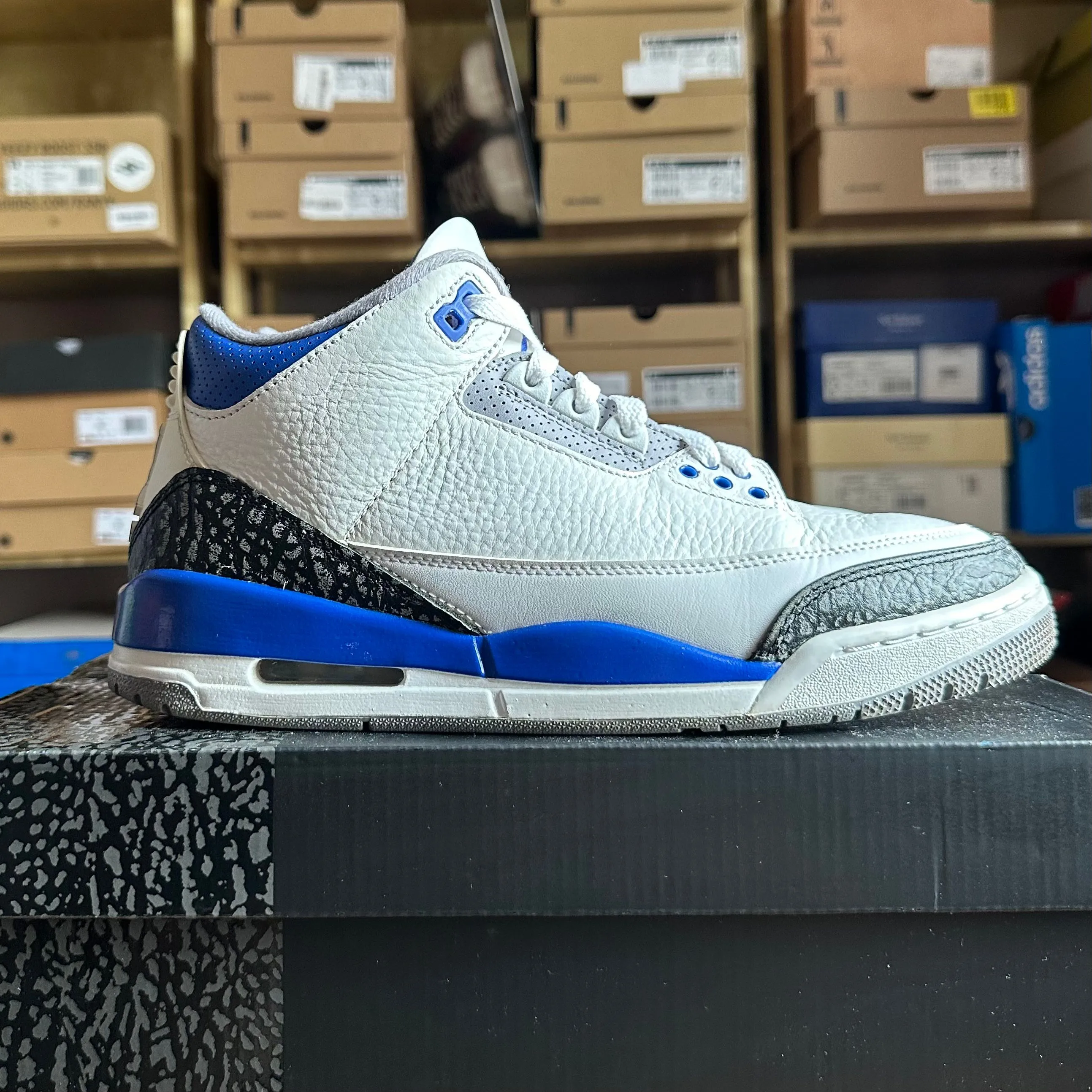 Product image for Preloved Air Jordan 3 Retro - Racer Blue (UK 7.5)