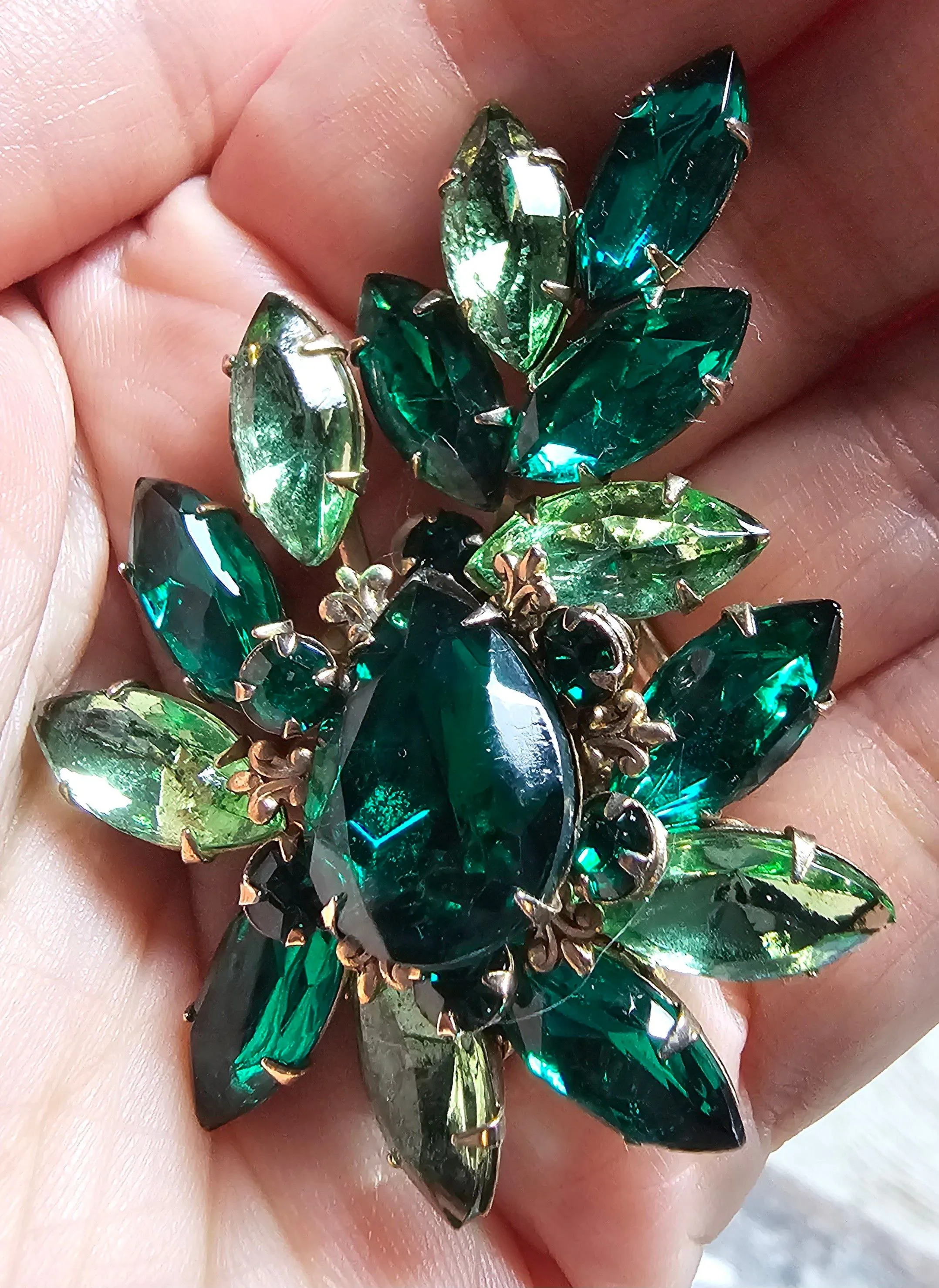 Product image for #22 Green Rhinestone Cluster Brooch