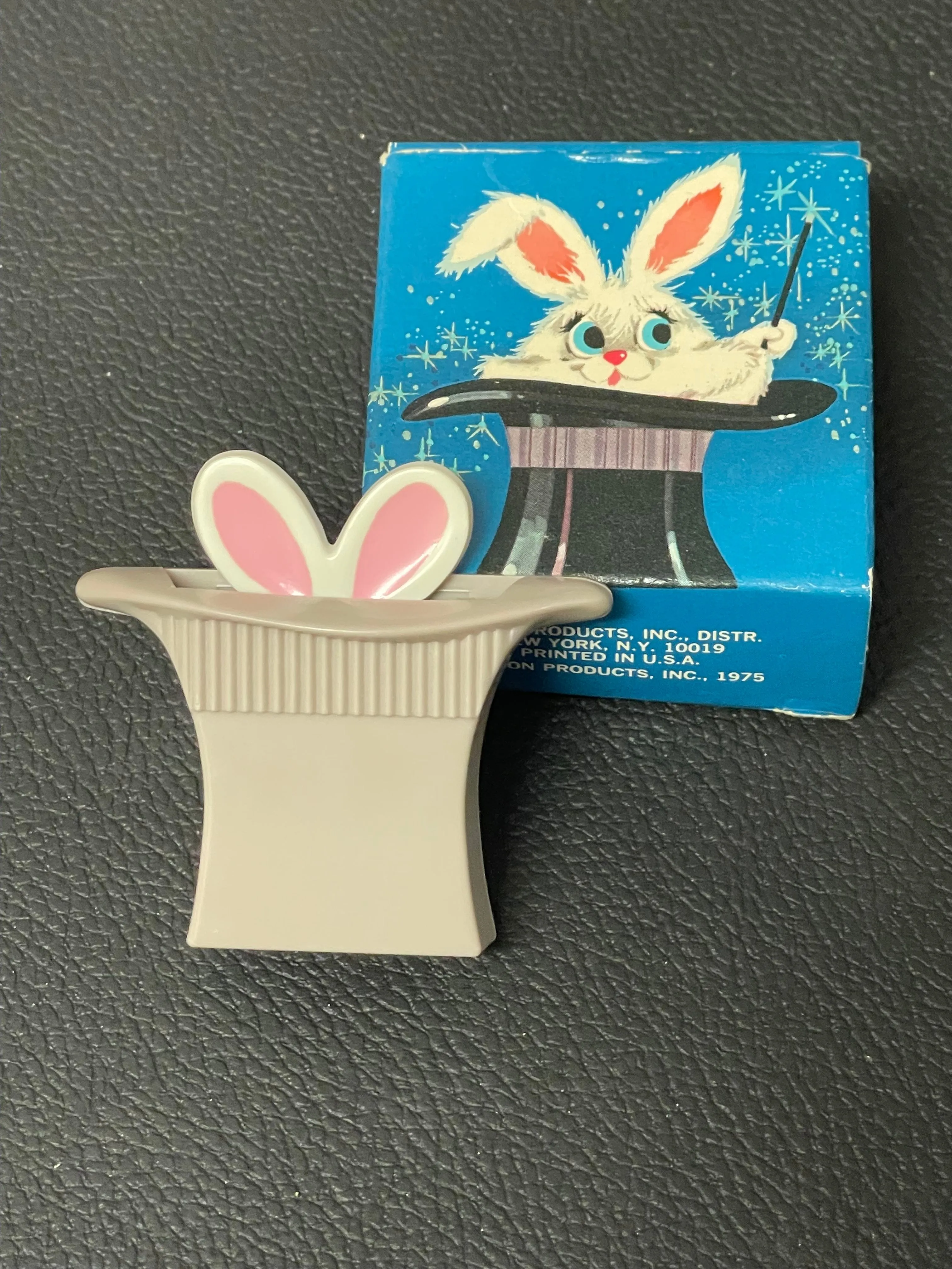 Product image for Vintage Avon Magic Rabbit Pin Brooch NOS